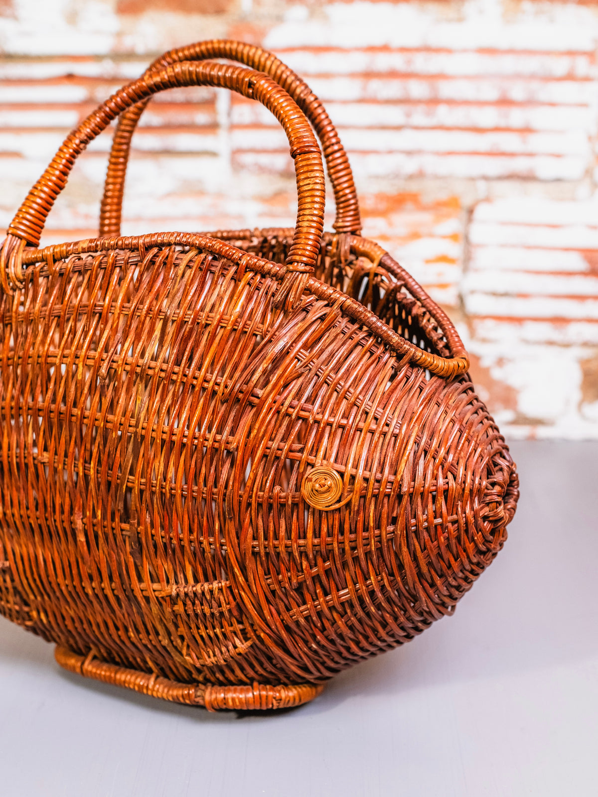 Vintage Woven Wicker Fish-Shaped Basket Bag