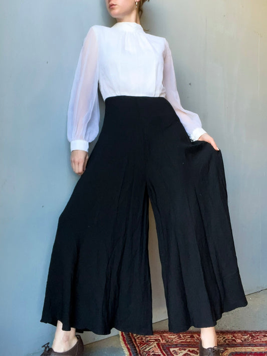 Vintage 1970s White & Black Formal Jumpsuit | S/M