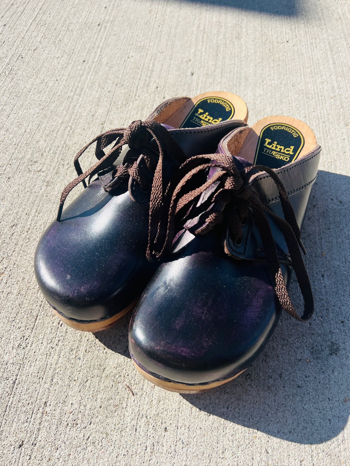 Vintage Danish Lind Lace Up Clogs | EU 42