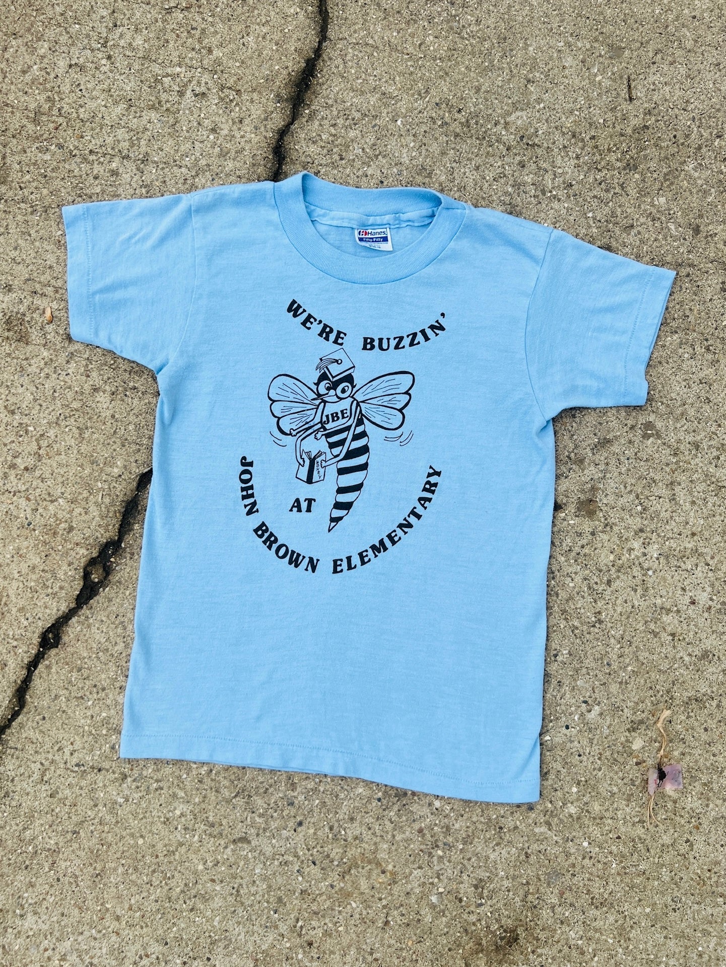 Vintage 1990s "We're Buzzin..." John Brown Elementary Graphic Tee | Youth M