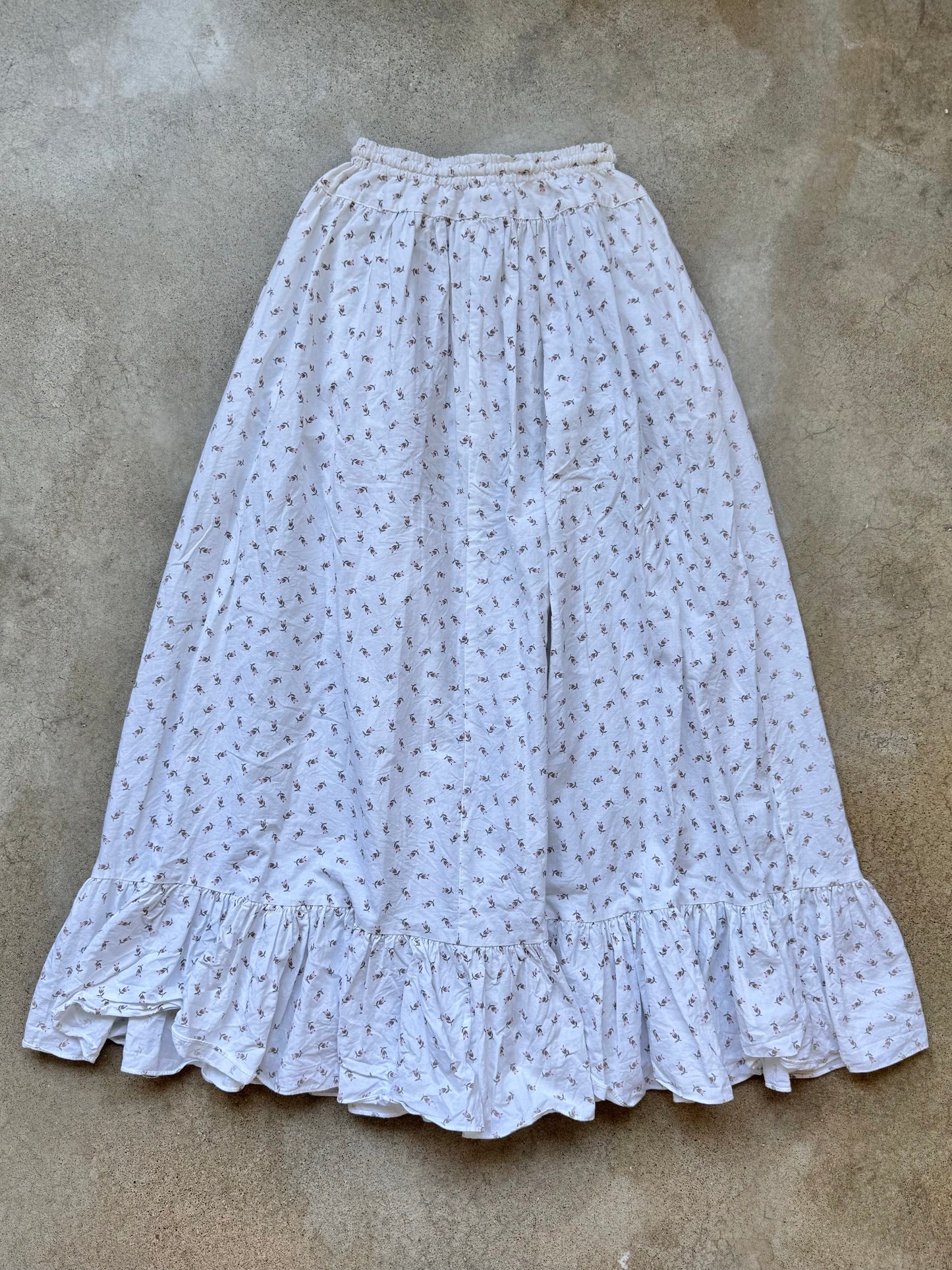Vintage 1980s Outback Red Prairie-Style White Floral Print Cotton Maxi Skirt | Medium