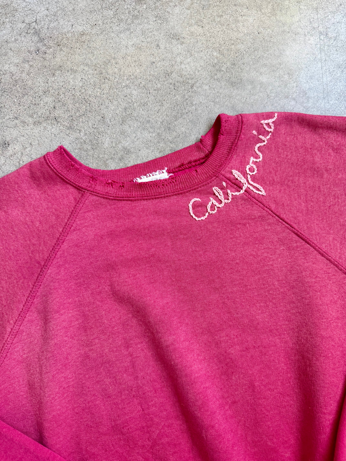 Vintage-Style Red Chainstitch “California” Distressed Raglan Sweatshirt | Large
