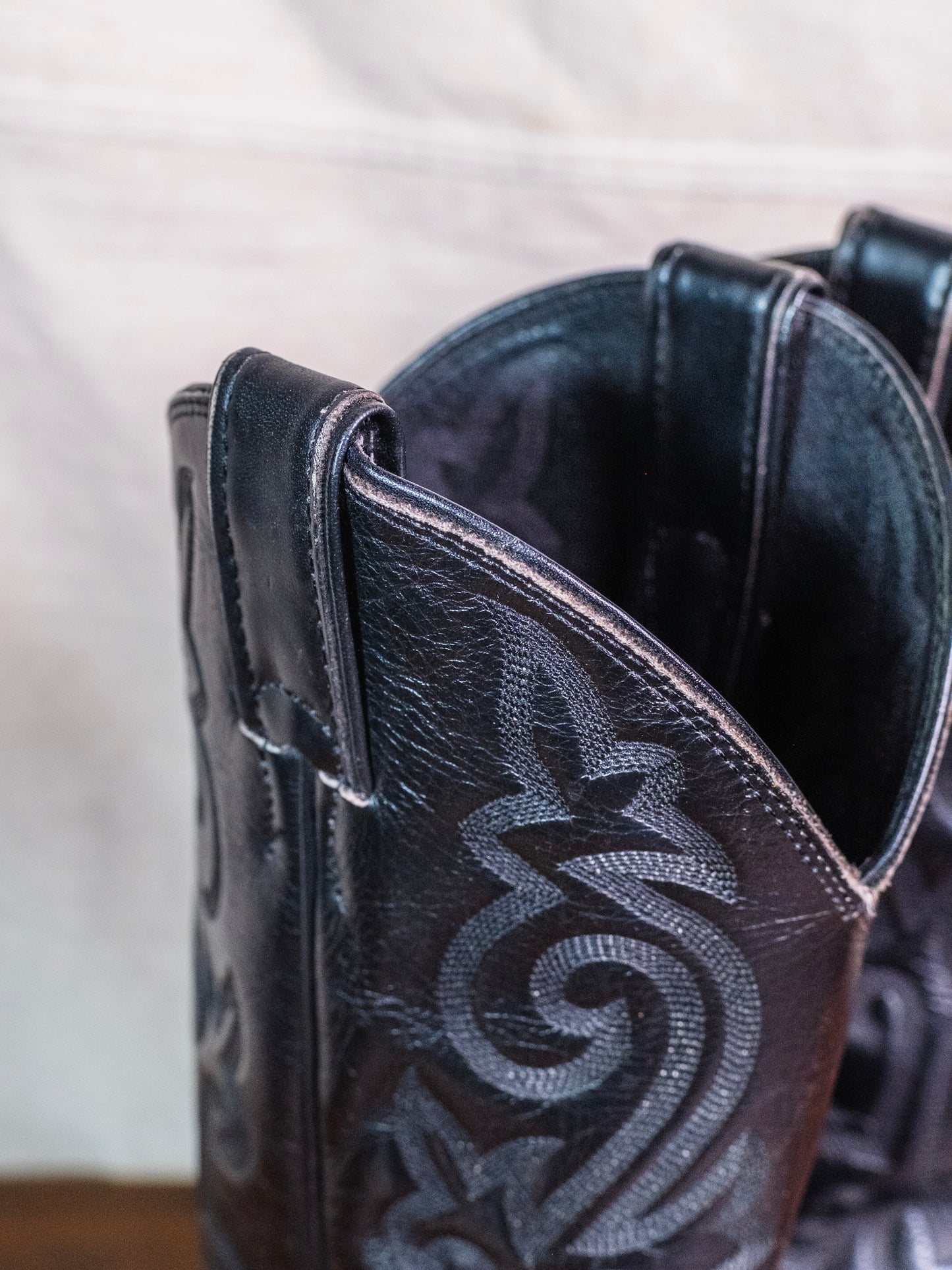 Vintage Justin Black Leather Cowboy Boots | Men’s 7.5