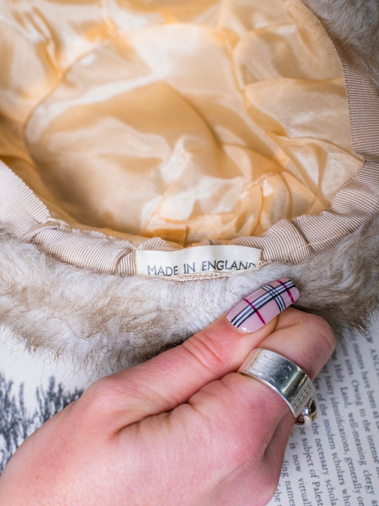 Vintage 1960s Grey & White Faux Fur Hat