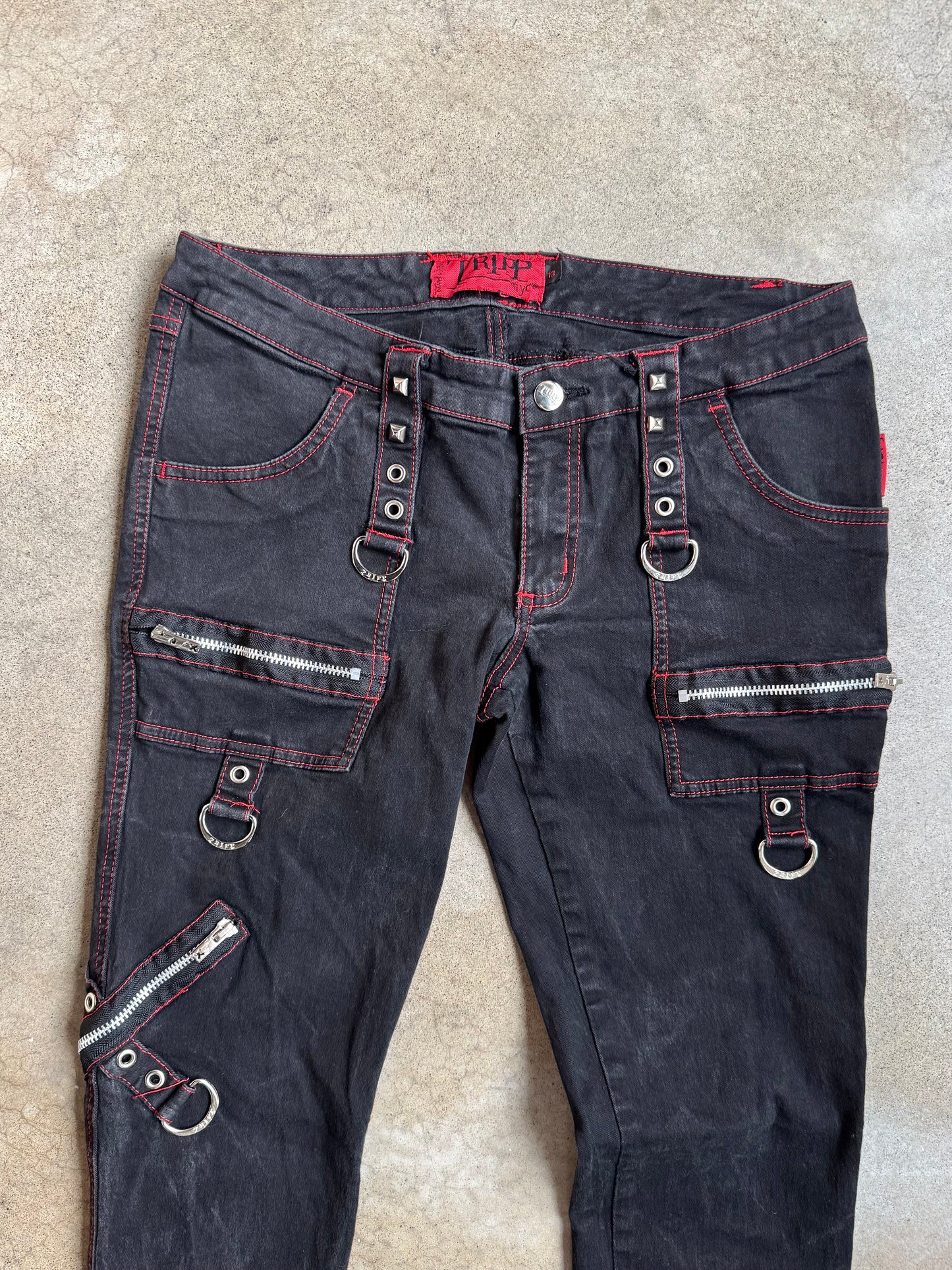 2000s Tripp NYC Black & Red Stitch Studded D-Ring Skinny Jeans | Medium