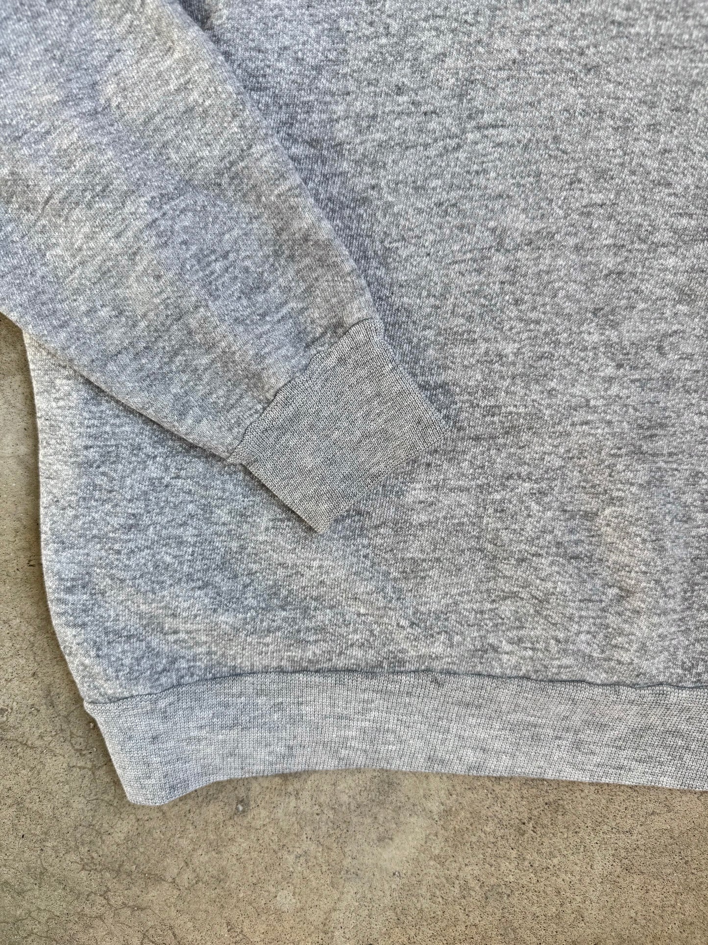 Vintage 1980s Sears Felted Cupid Heart Grey Raglan Sweatshirt | Large