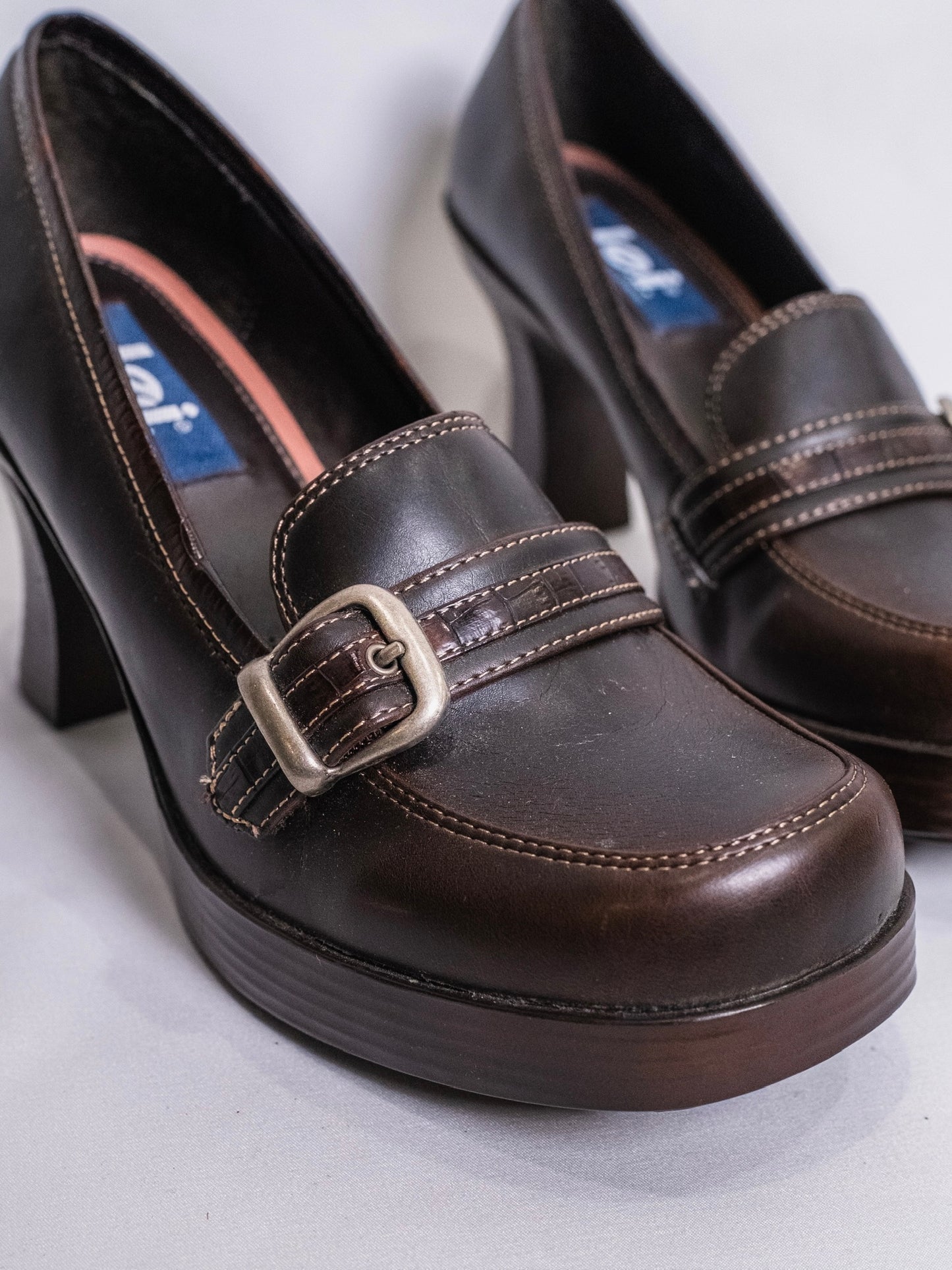 2000s L.E.I. Brown Faux Leather Chunky Loafer Heels | Women’s 8