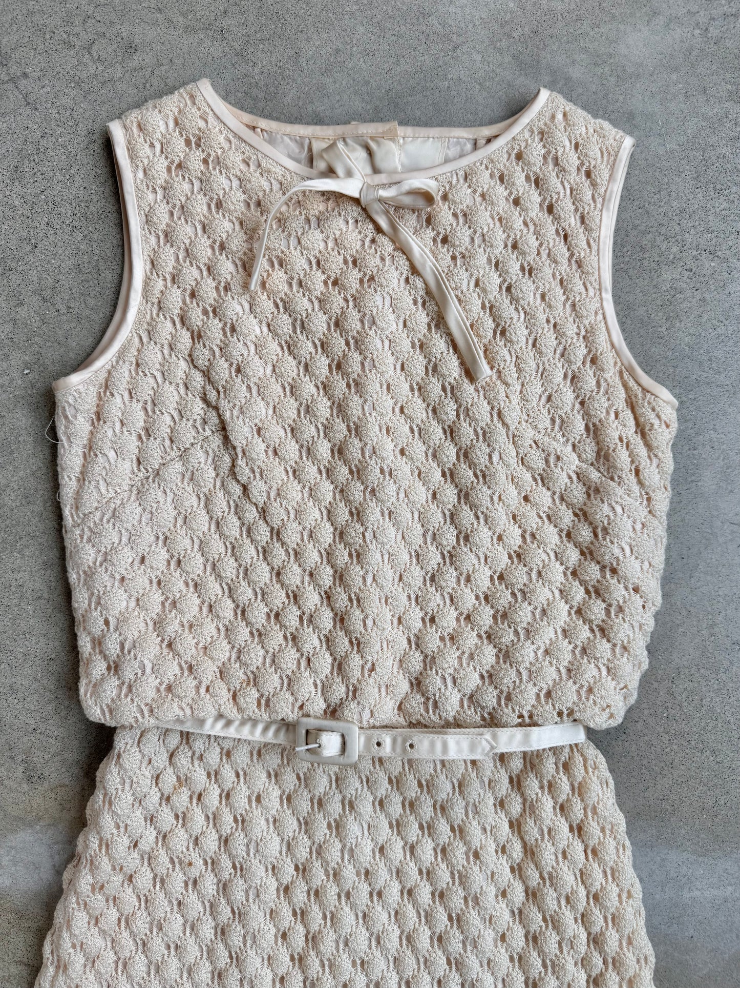 Vintage 1960s Tracy Petites Cream Crochet Belted Wiggle Dress | XS