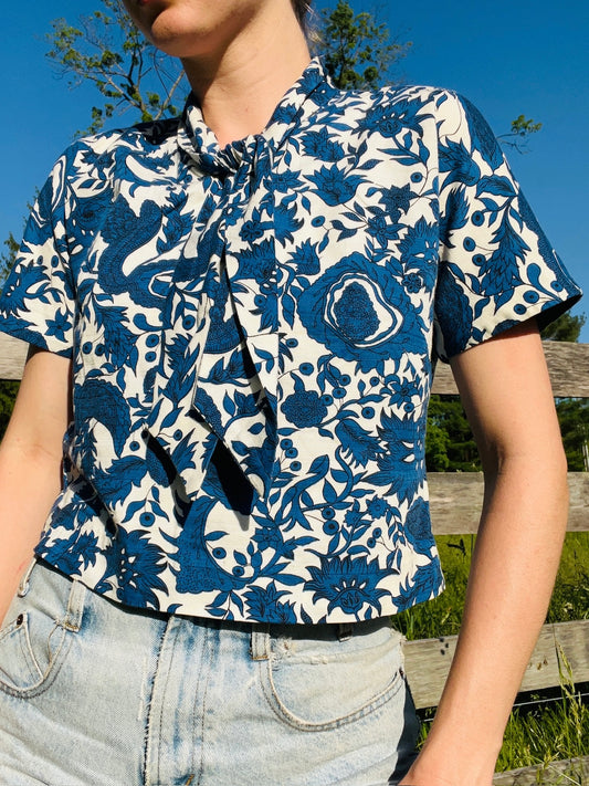 Vintage 1950s Blue & White Floral Pattern Tie Neck Blouse | S/M