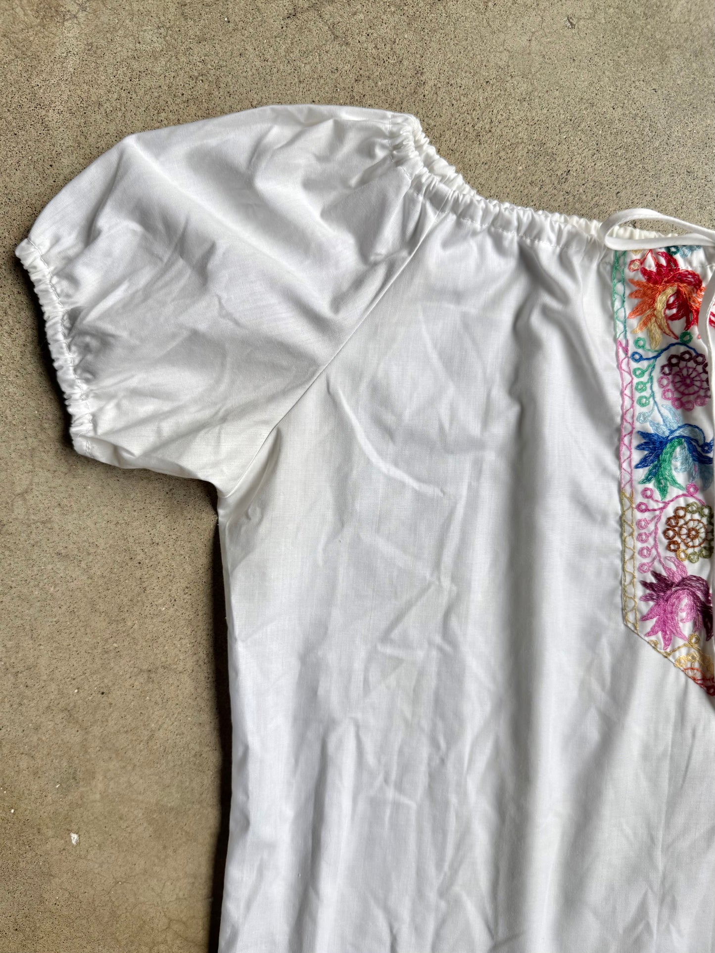 Vintage Floral & Bird Embroidered White Cotton Peasant Blouse | Large