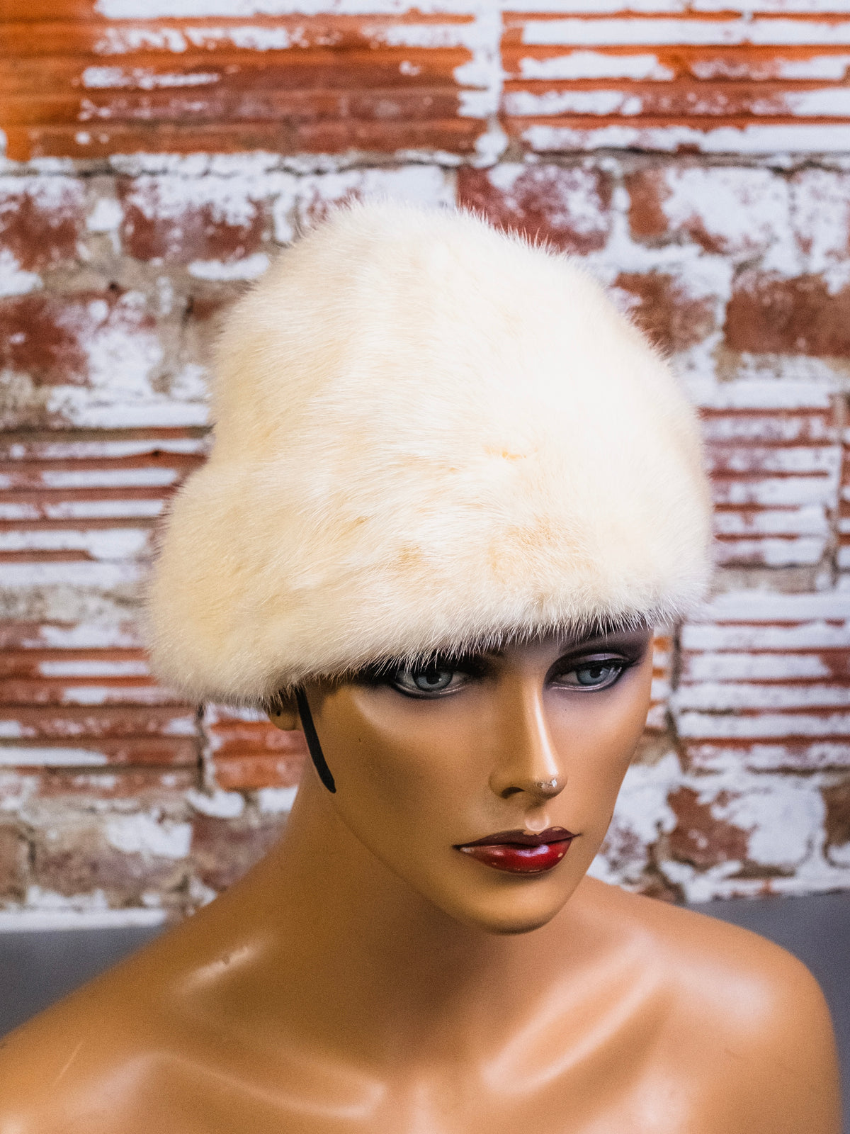 Vintage 1950s Cream Blonde Mink Fur Hat