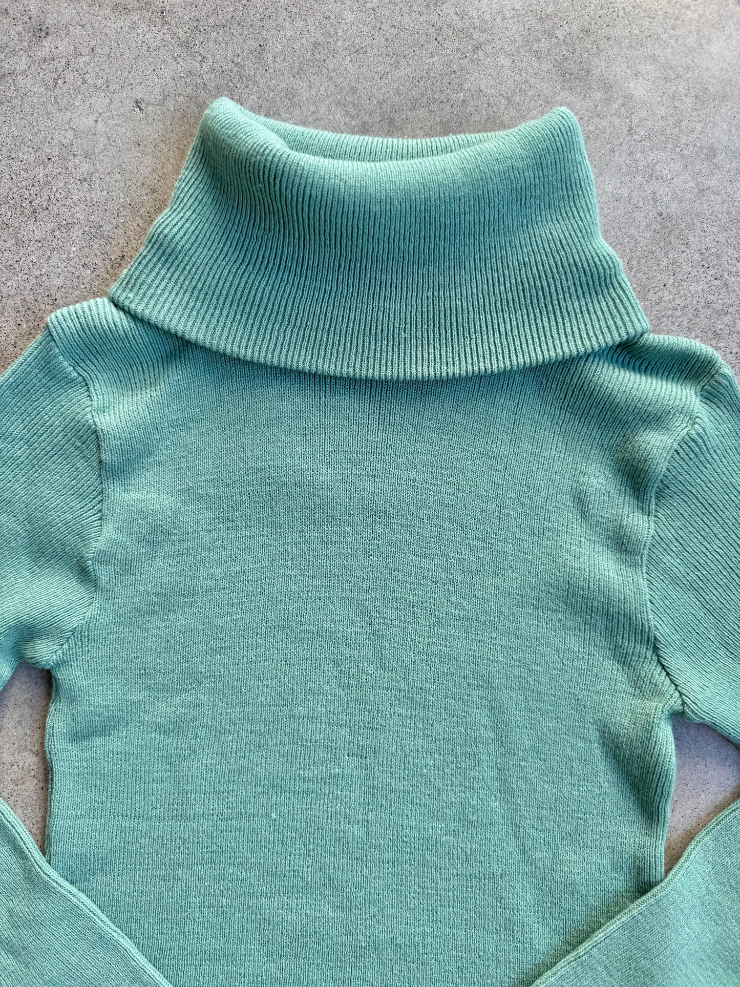 Vintage 1970s Mint Green Rib Knit Turtleneck Top | XS/S