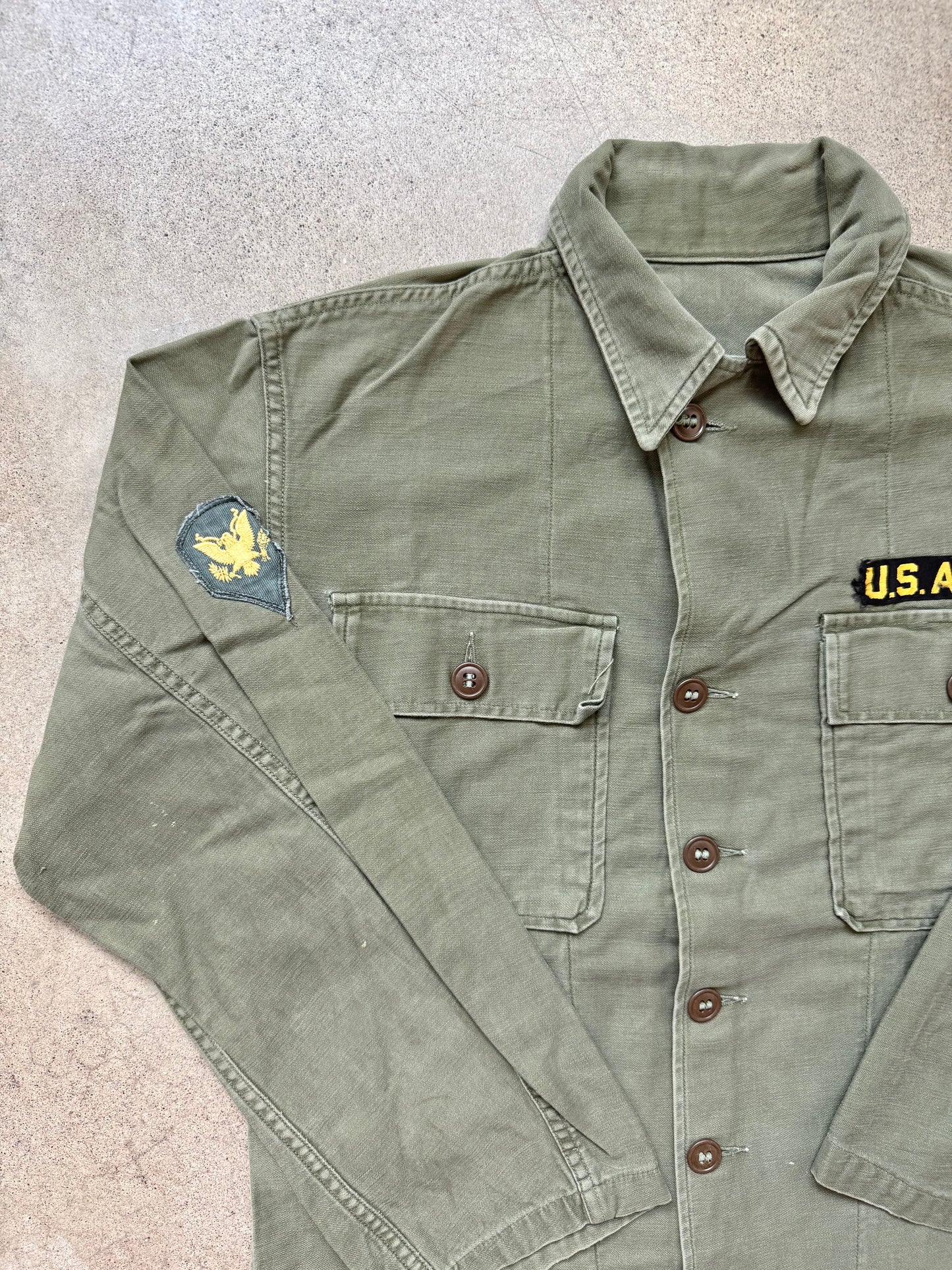 Vintage U.S. Army OG-107 Type 1 Sateen Cotton Fatigue Shirt | Medium