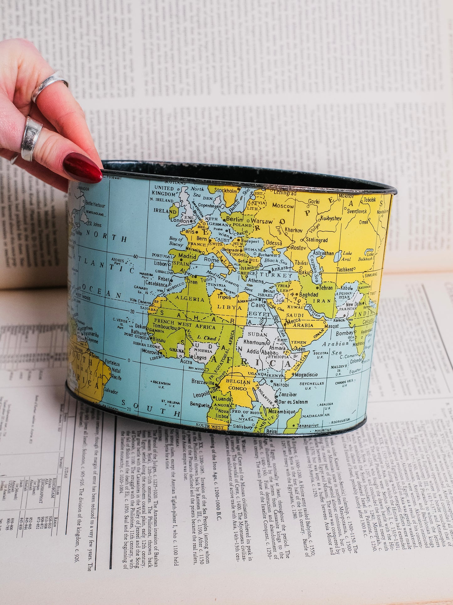 Vintage 1950s Metal Globe Print Desktop Waste Basket