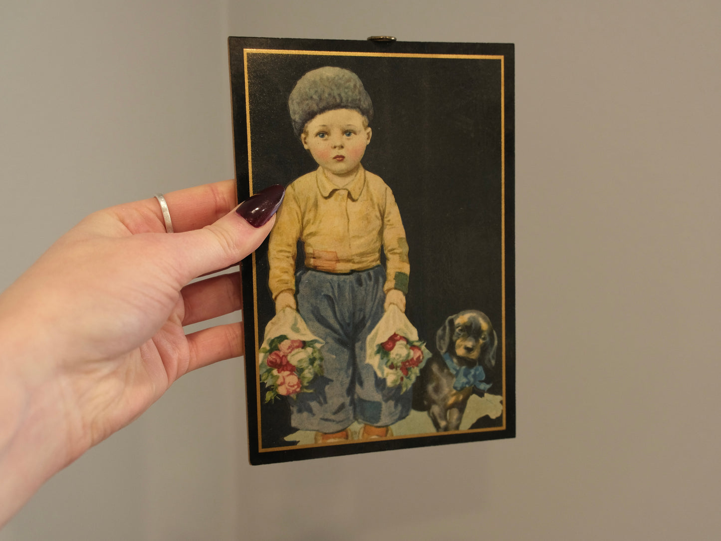 Wood Wall Hanging: Dutch Boy w/ Flowers