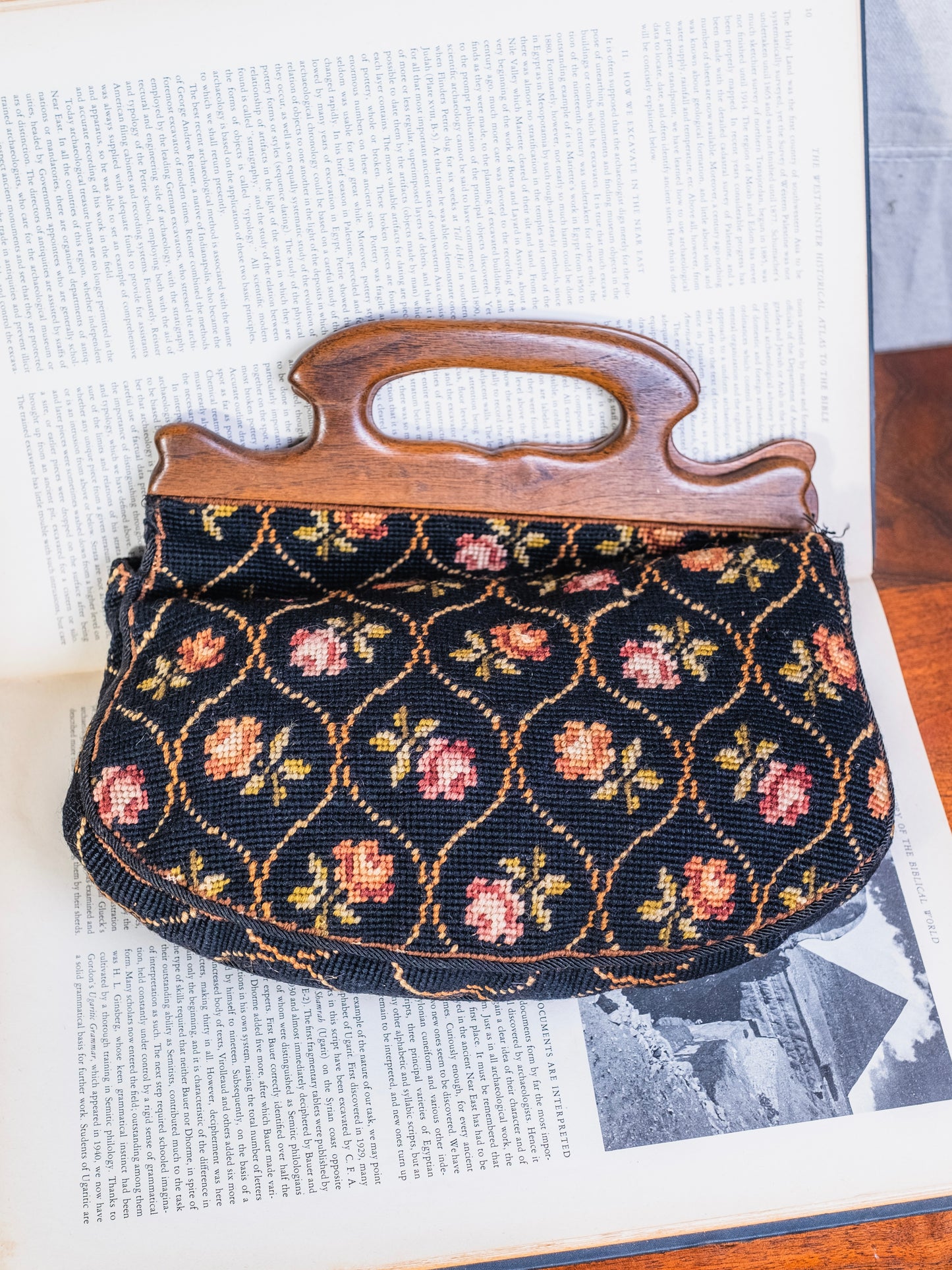 Vintage 1960s Wood Handle Floral Pattern Tapestry Handbag