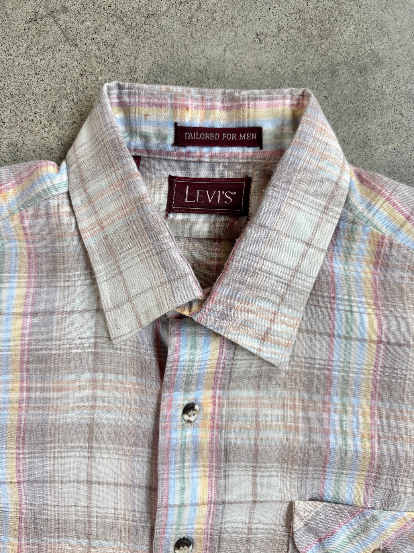 Vintage 1980s Levi's Muted Plaid Short Sleeve Shirt | Medium