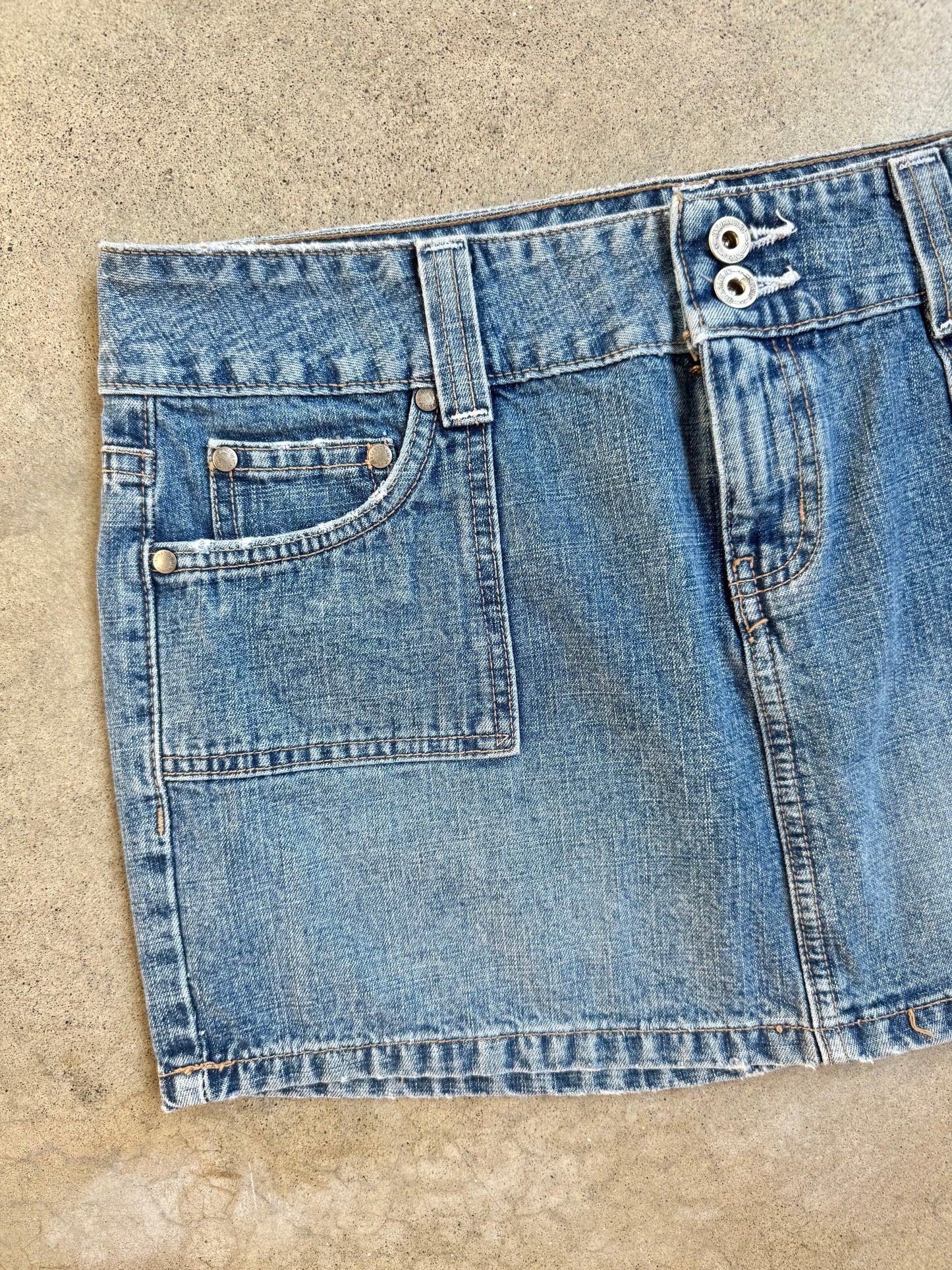 Vintage Y2K Hydraulic Low Rise Denim Mini Skirt | Medium
