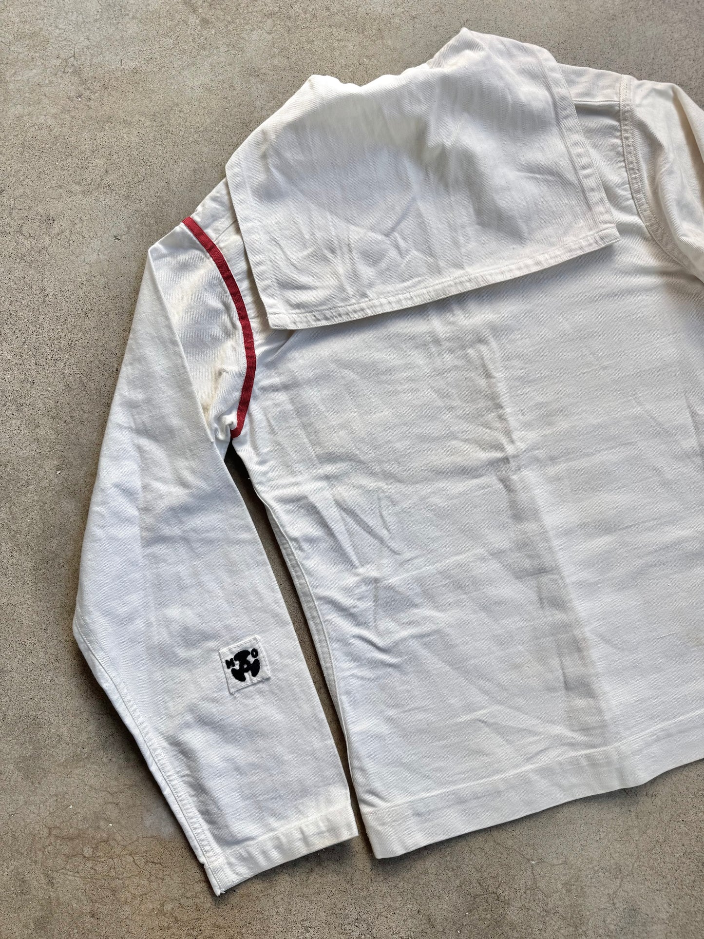 Vintage 1950s U.S. Navy White Sailor Uniform Shirt | XS