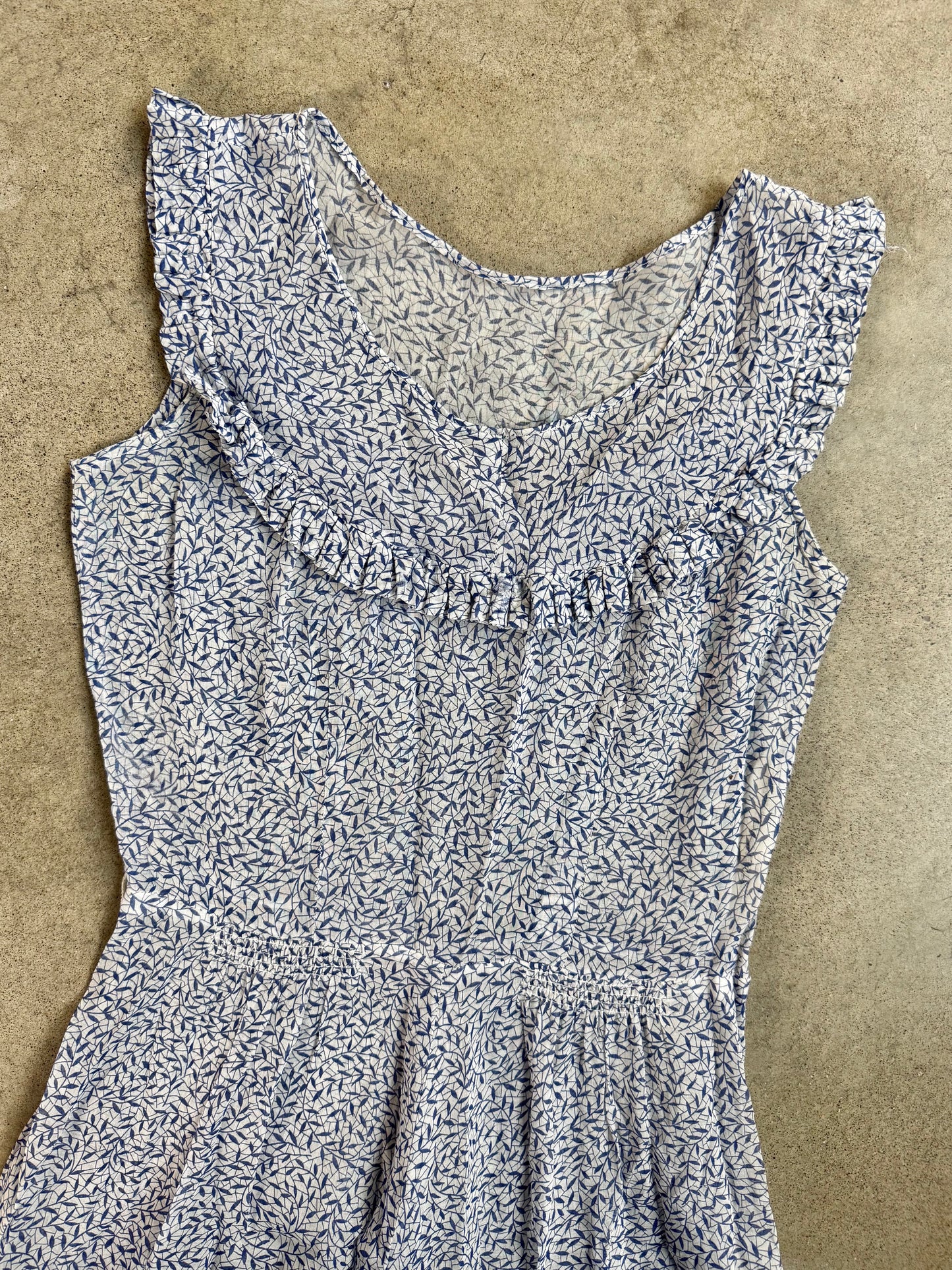 Vintage 1940s White & Blue Leaf Pattern Sheer Ruffle Trim Dress | Small