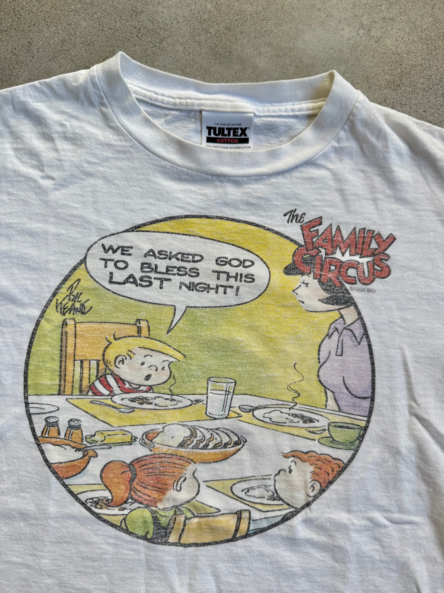 Vintage 1990s The Family Circus Cartoon Graphic Tee | Small