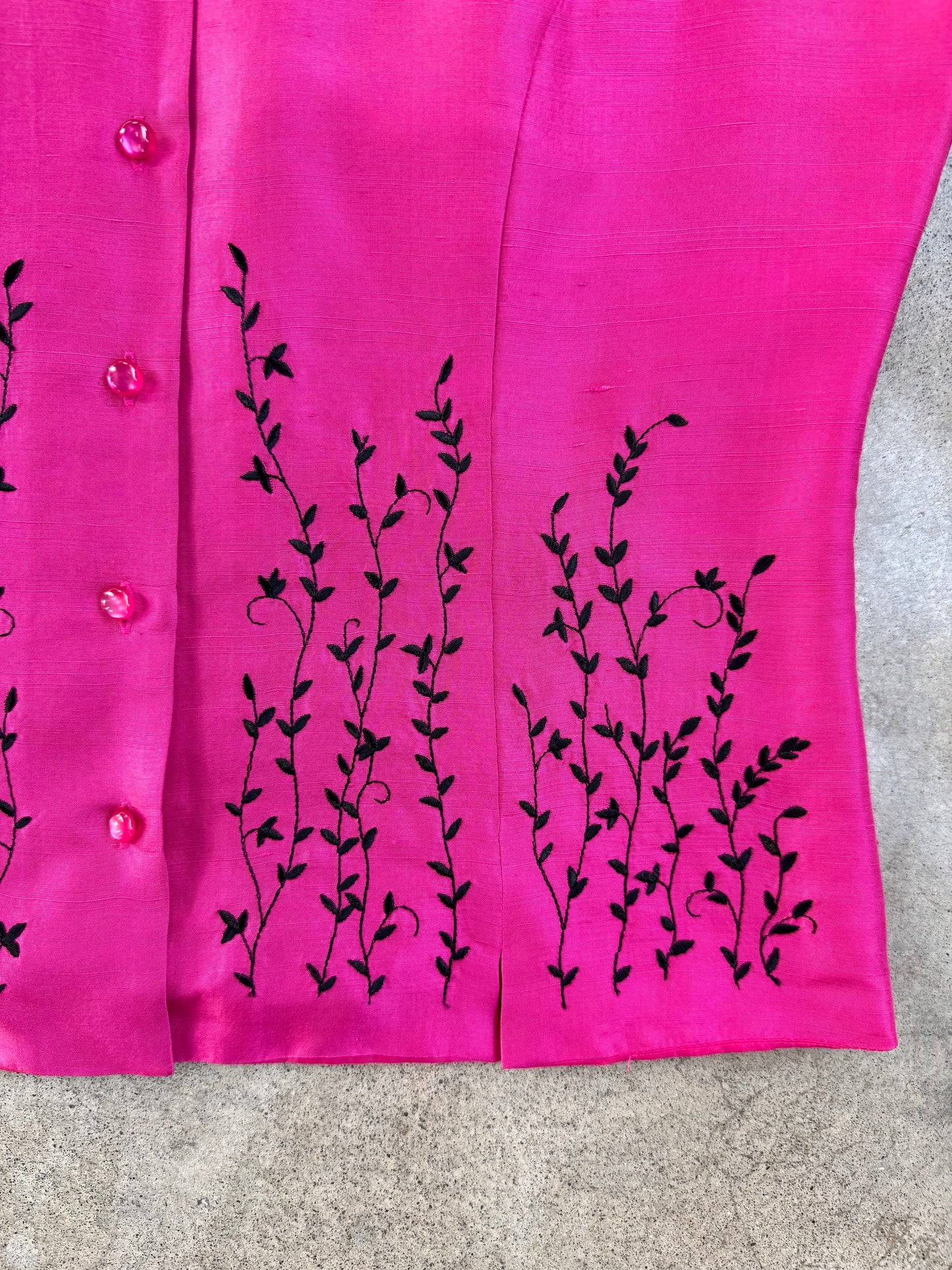 Vintage 1990s Pink Floral Embroidered Sleeveless Silk Blouse | M/L