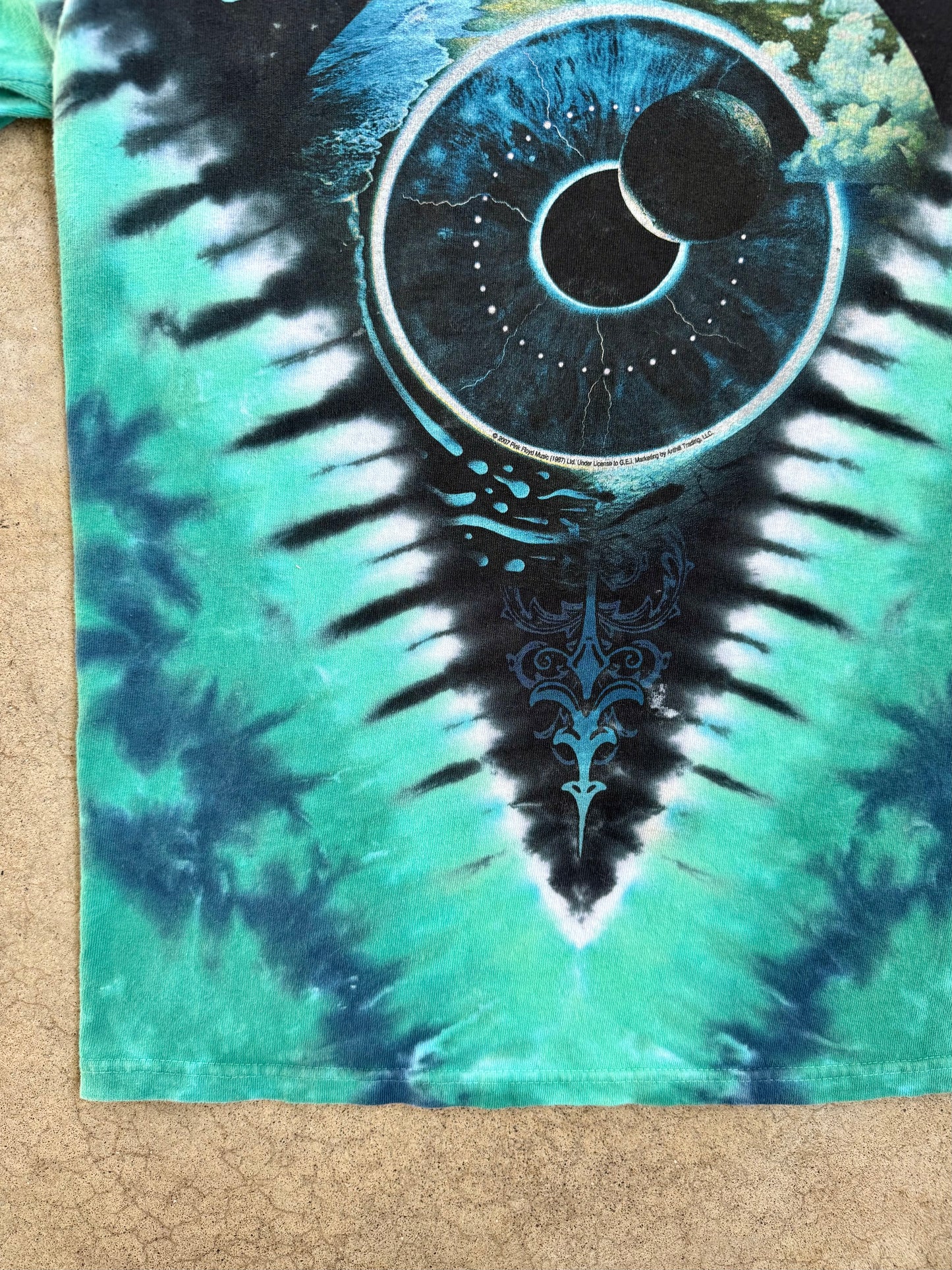 2007 Liquid Blue Pink Floyd “Pulse” Tie-Dye Band Tee | Small