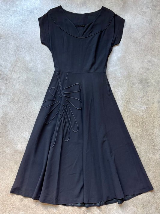 Vintage 1950s Black Piped Floral Appliqué Cap Sleeve Swing Dress | XS/S
