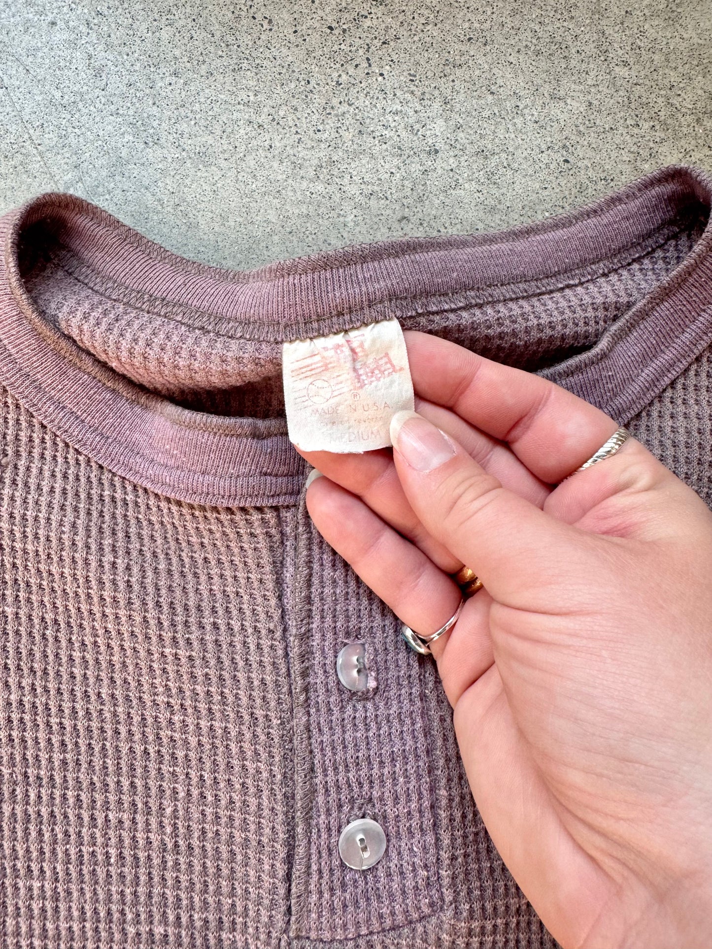 Vintage 1980s Fast Ball Mauve Waffle Henley w/ Rib Knit Sleeves | Medium
