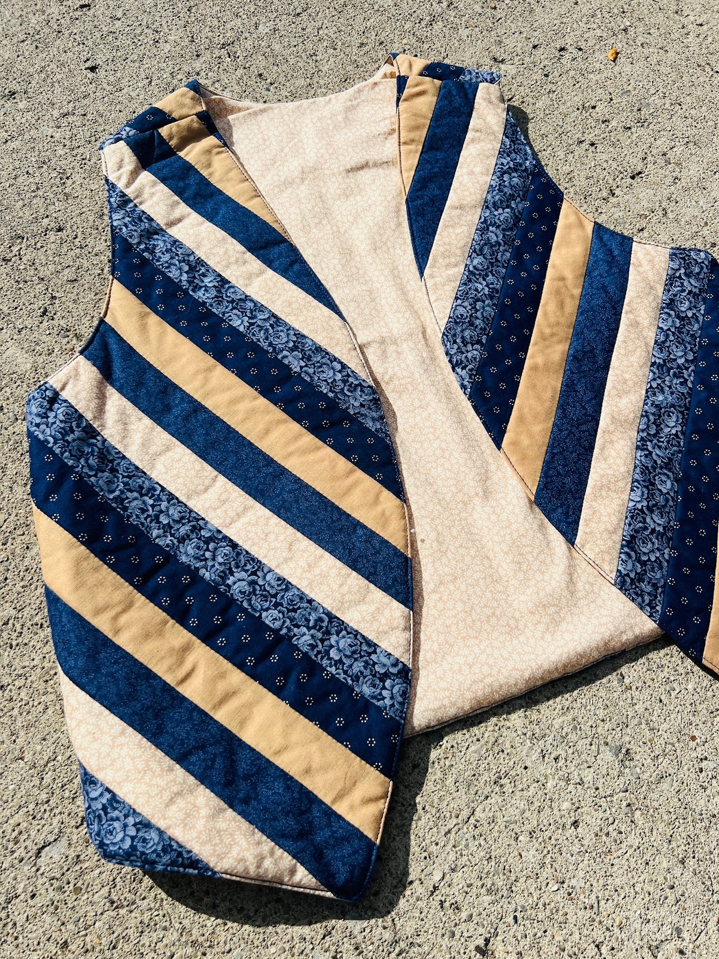 Vintage 1970s Stripe Patchwork Quilted Vest | Small