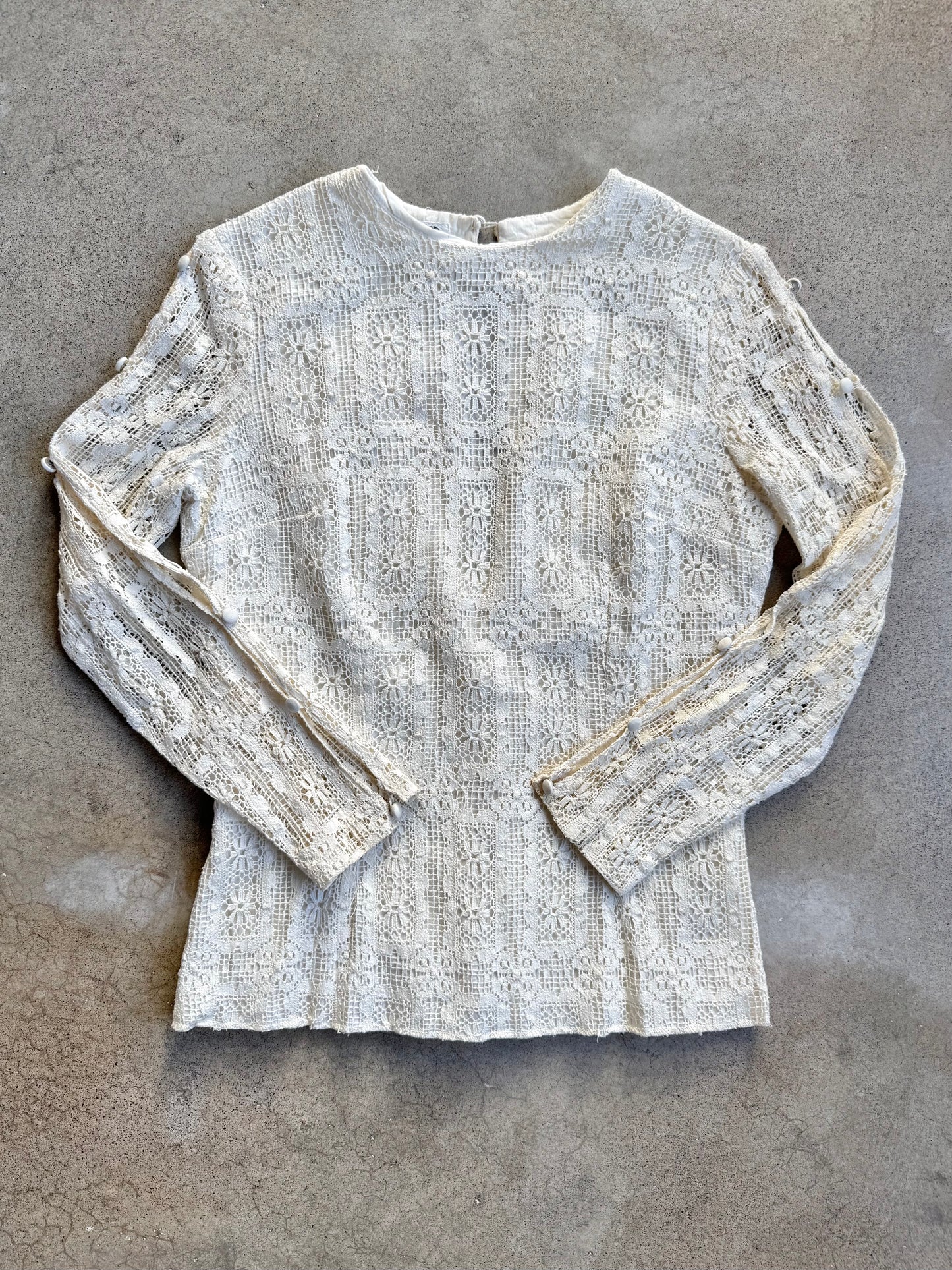 Vintage 1960s Chessa Davis Cream Floral Crochet Lace Blouse | Small