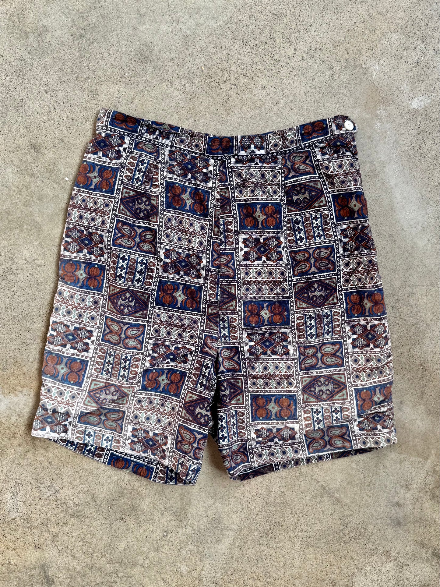 Vintage 1960s Paisley Print High-Waisted Cotton Shorts | Waist 28”