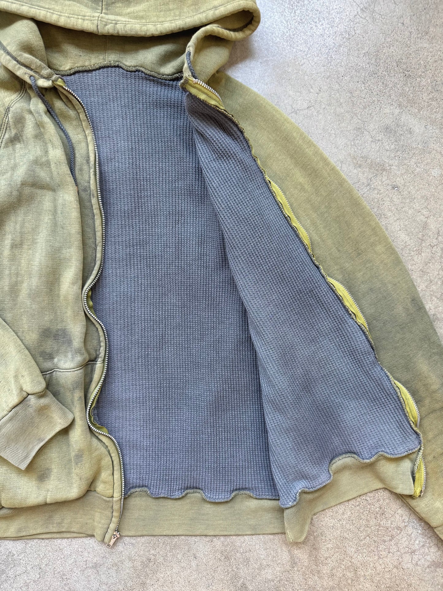 Vintage 1960s Distressed Green Thermal Lined Hooded Zip-Up Sweatshirt | Medium
