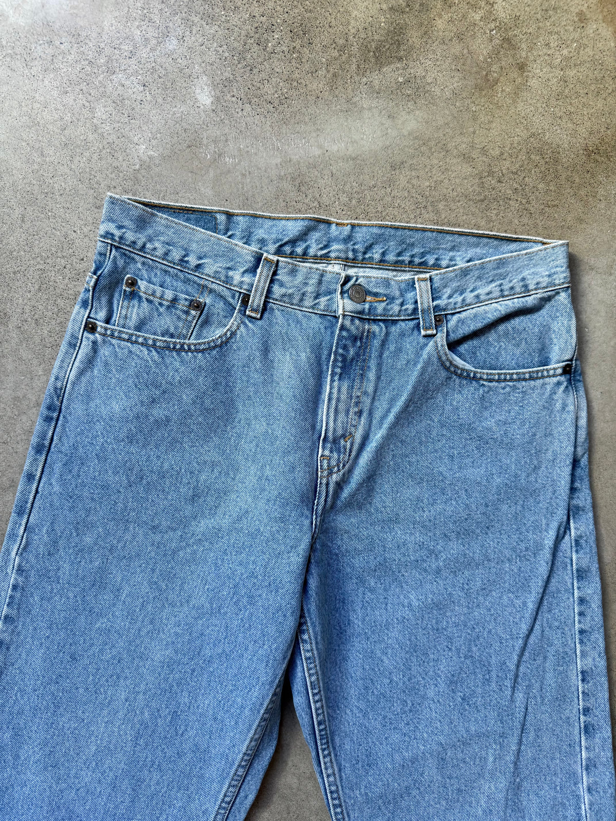Vintage Levi’s 577 Loose Fit Light Wash Jeans | Waist 34”