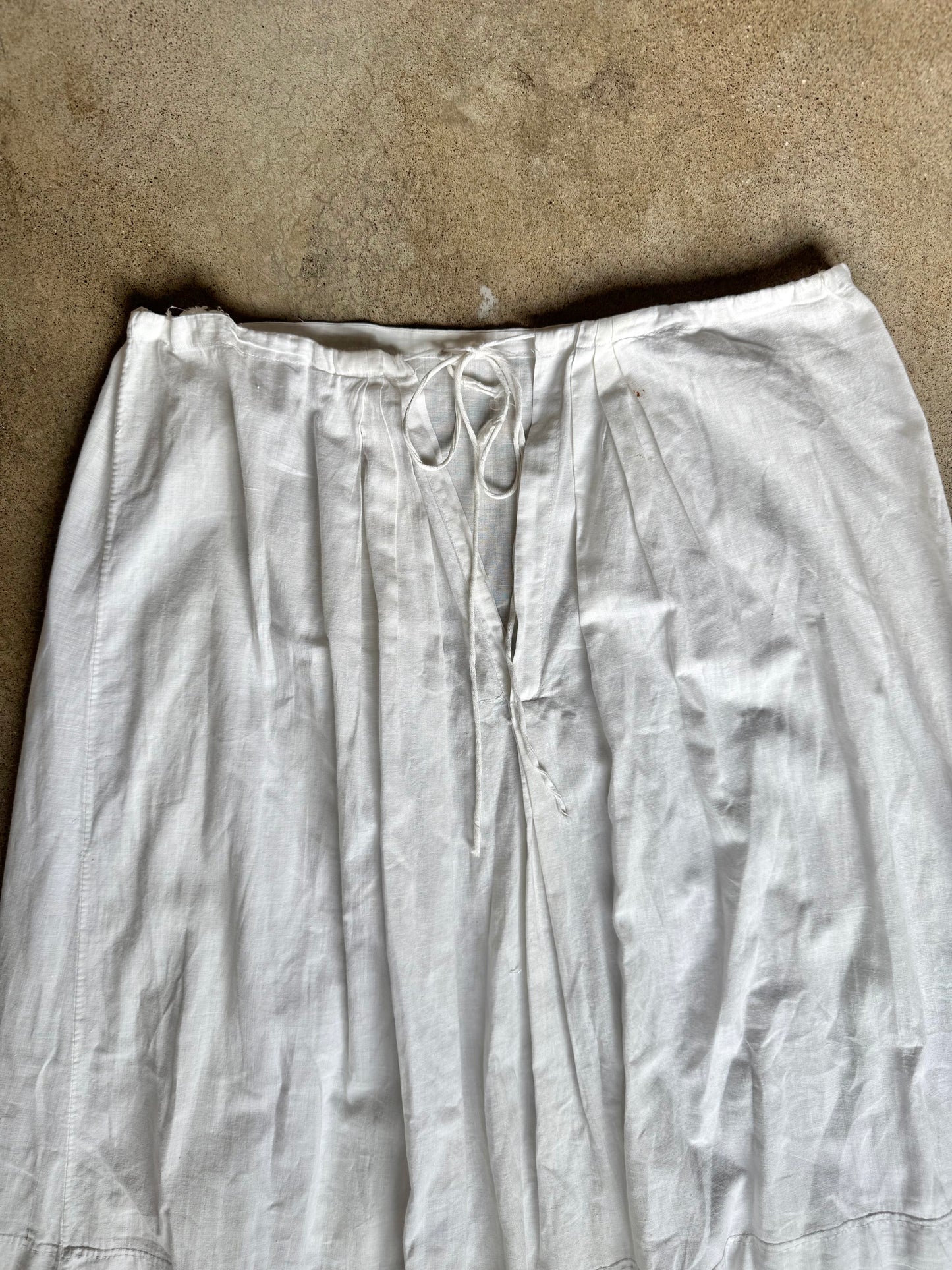 Antique Edwardian Cotton Embroidered Eyelet Trim Petticoat Skirt | M/L