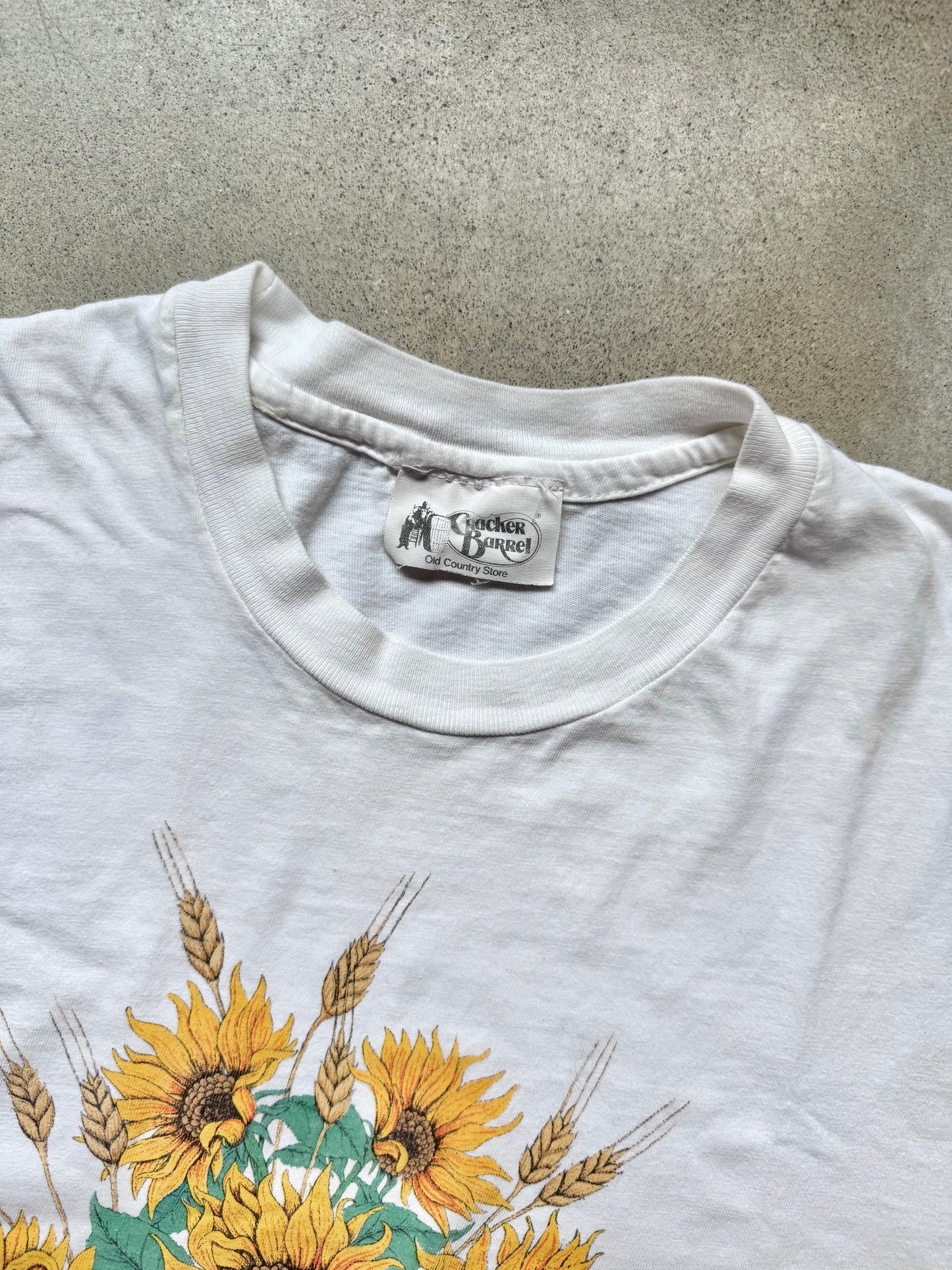 Vintage 1990s Cracker Barrel Sunflower Graphic Tee | Large