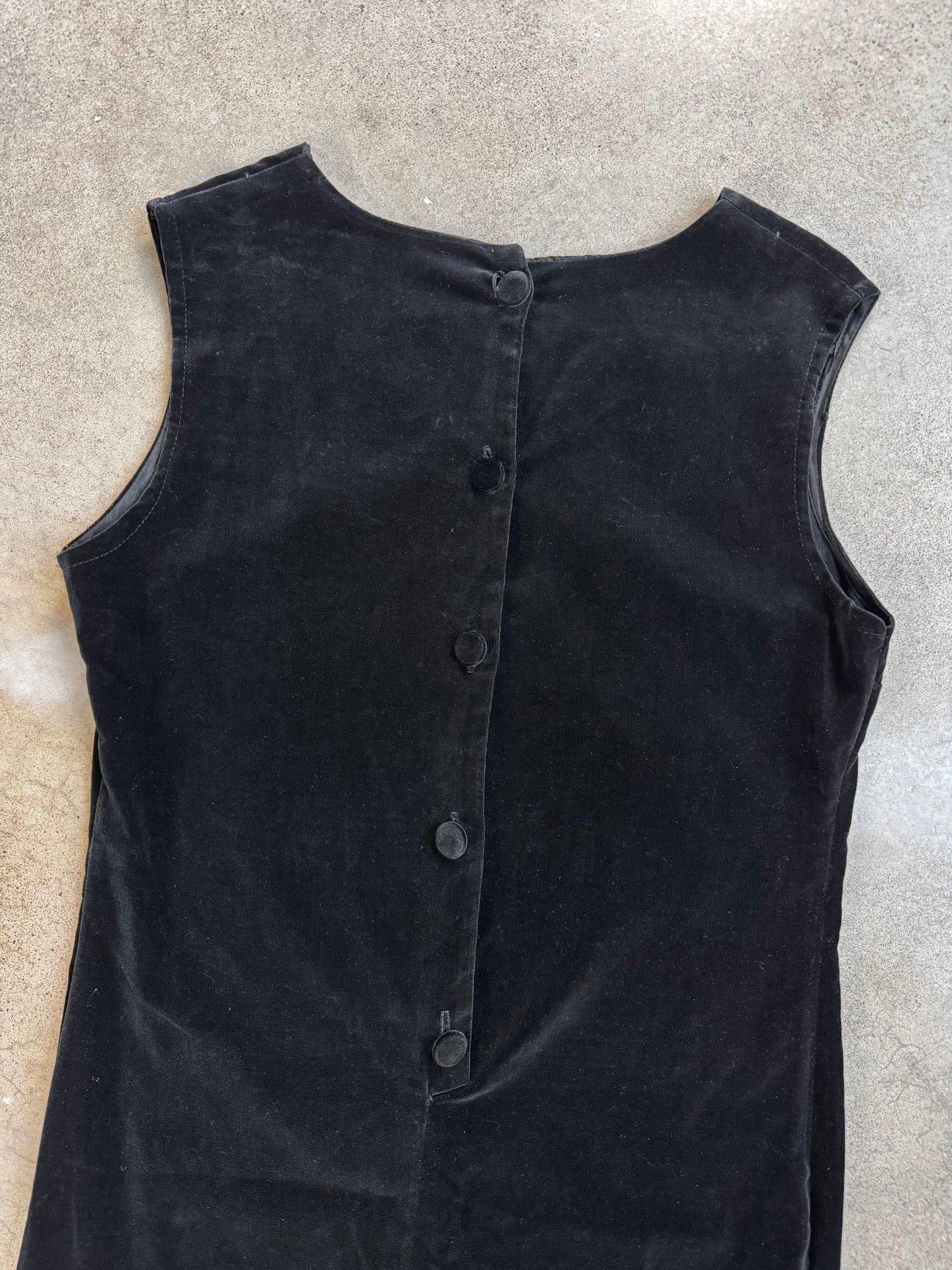 Vintage 1960s Black Velvet V-Neck Sleeveless Dress | S/M