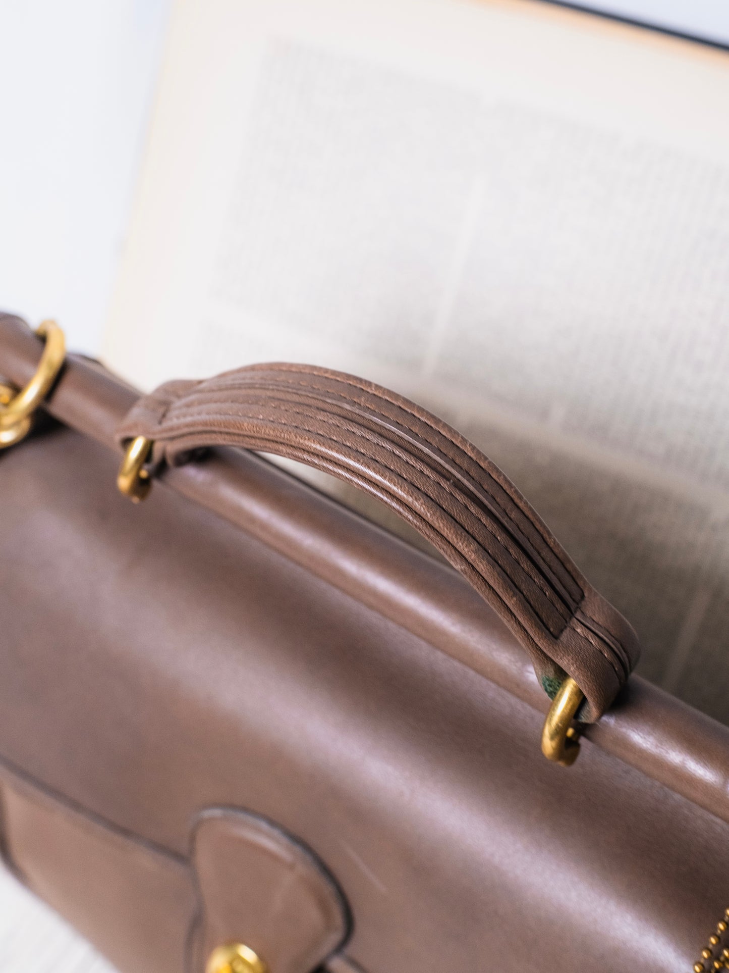 Vintage 1990s Coach Willis Bag | Taupe Style No. 9927