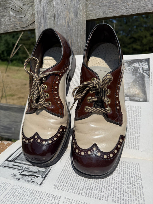 Vintage 1970s Patent Leather Two-Tone Oxford Shoes | Women’s 9.5