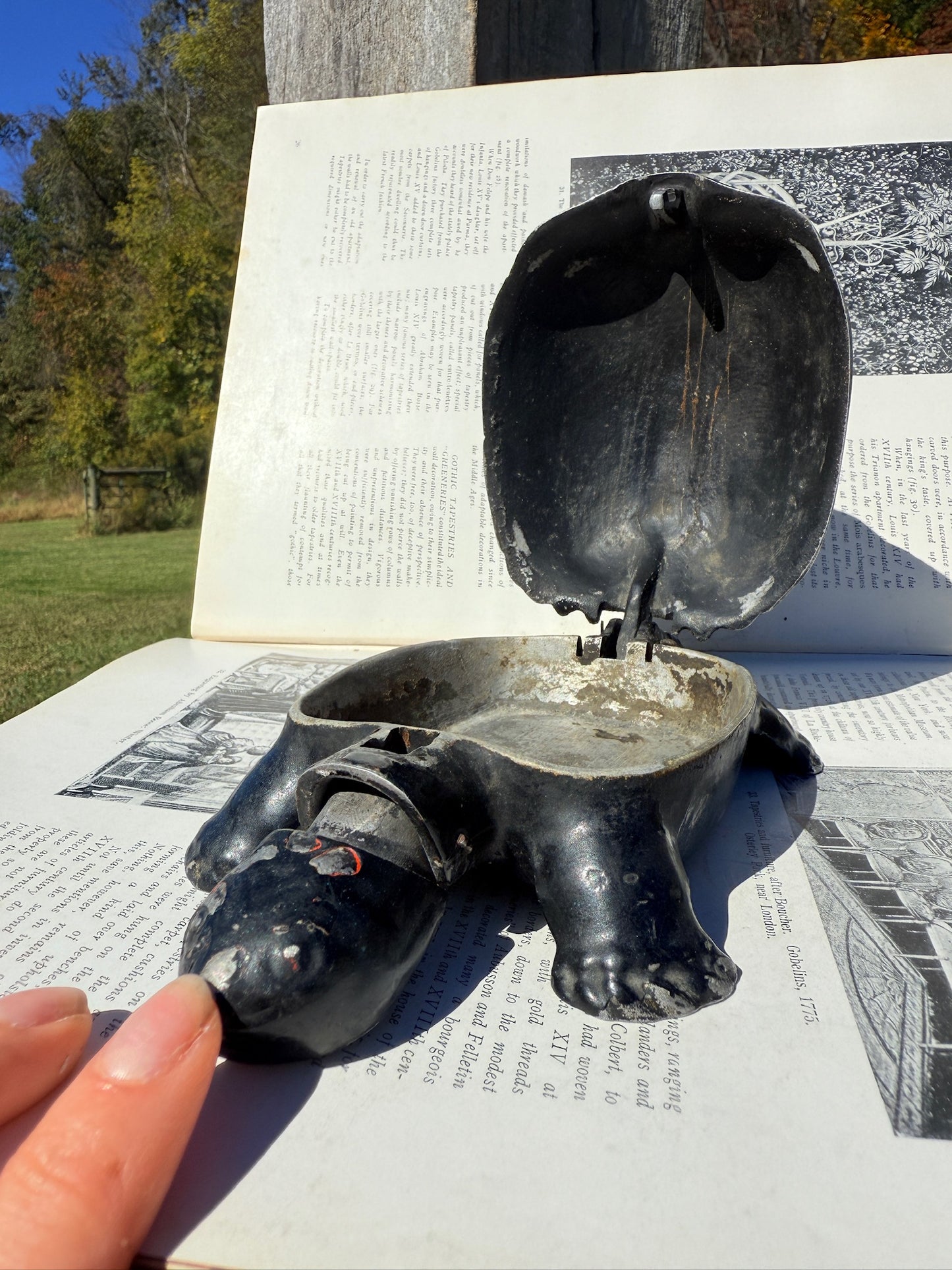 Vintage Metal Mechanical Snapping Turtle Ashtray