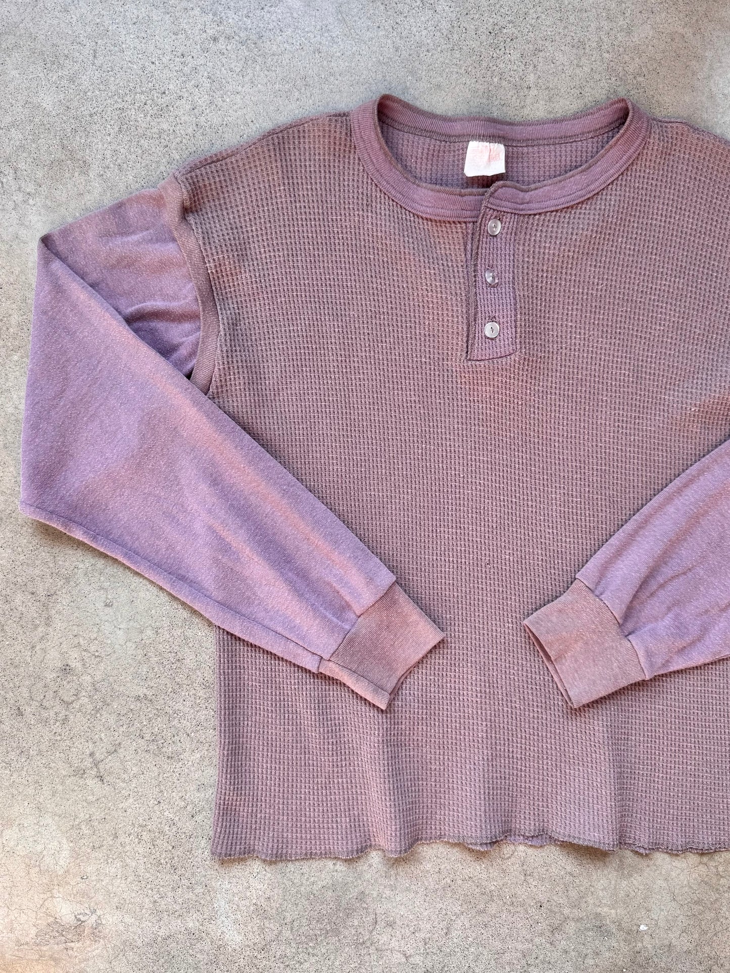 Vintage 1980s Fast Ball Mauve Waffle Henley w/ Rib Knit Sleeves | Medium