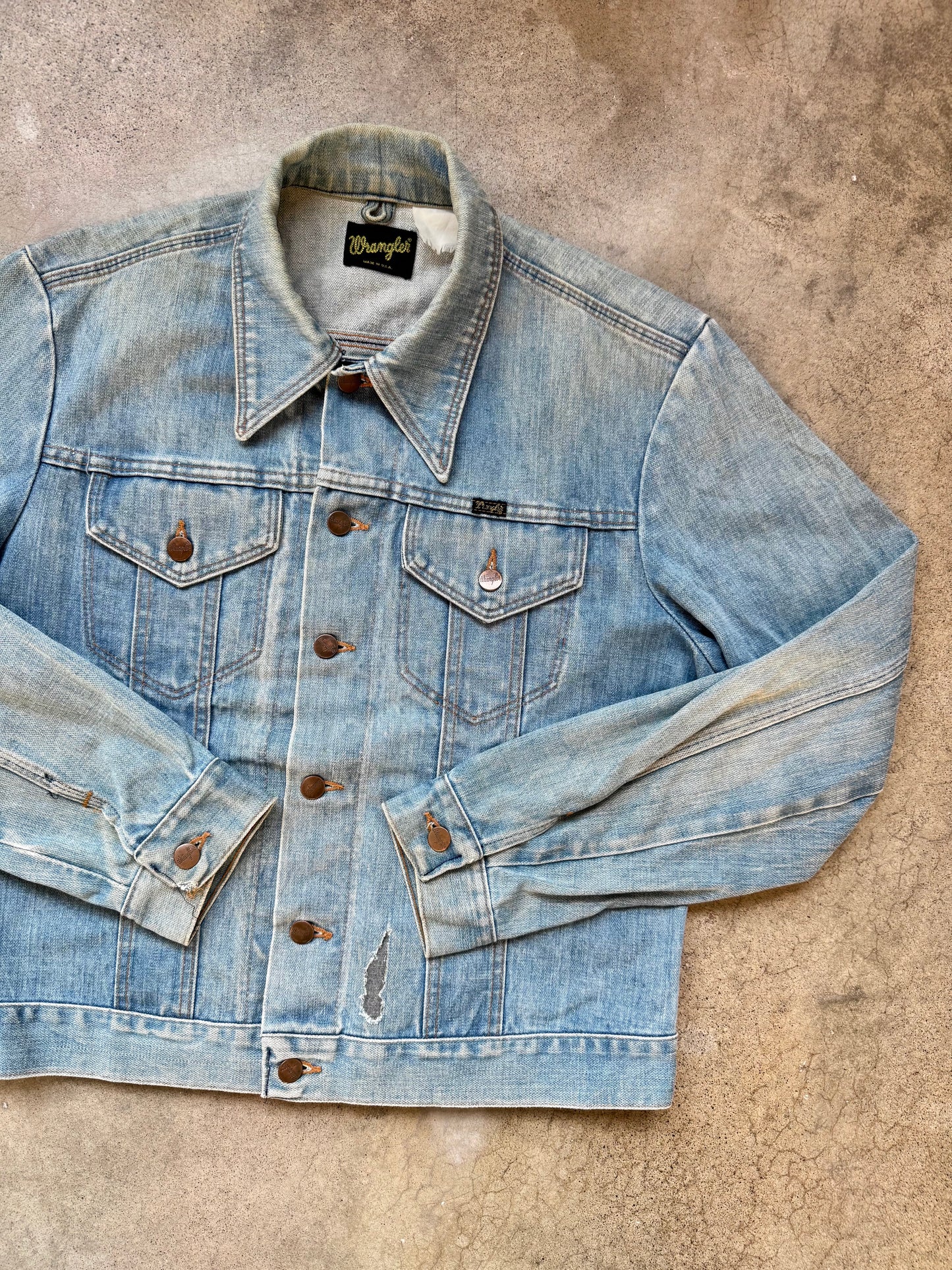 Vintage 1970s/80s Wrangler Light Wash Denim Jacket w/ Suzuki Patch | Large