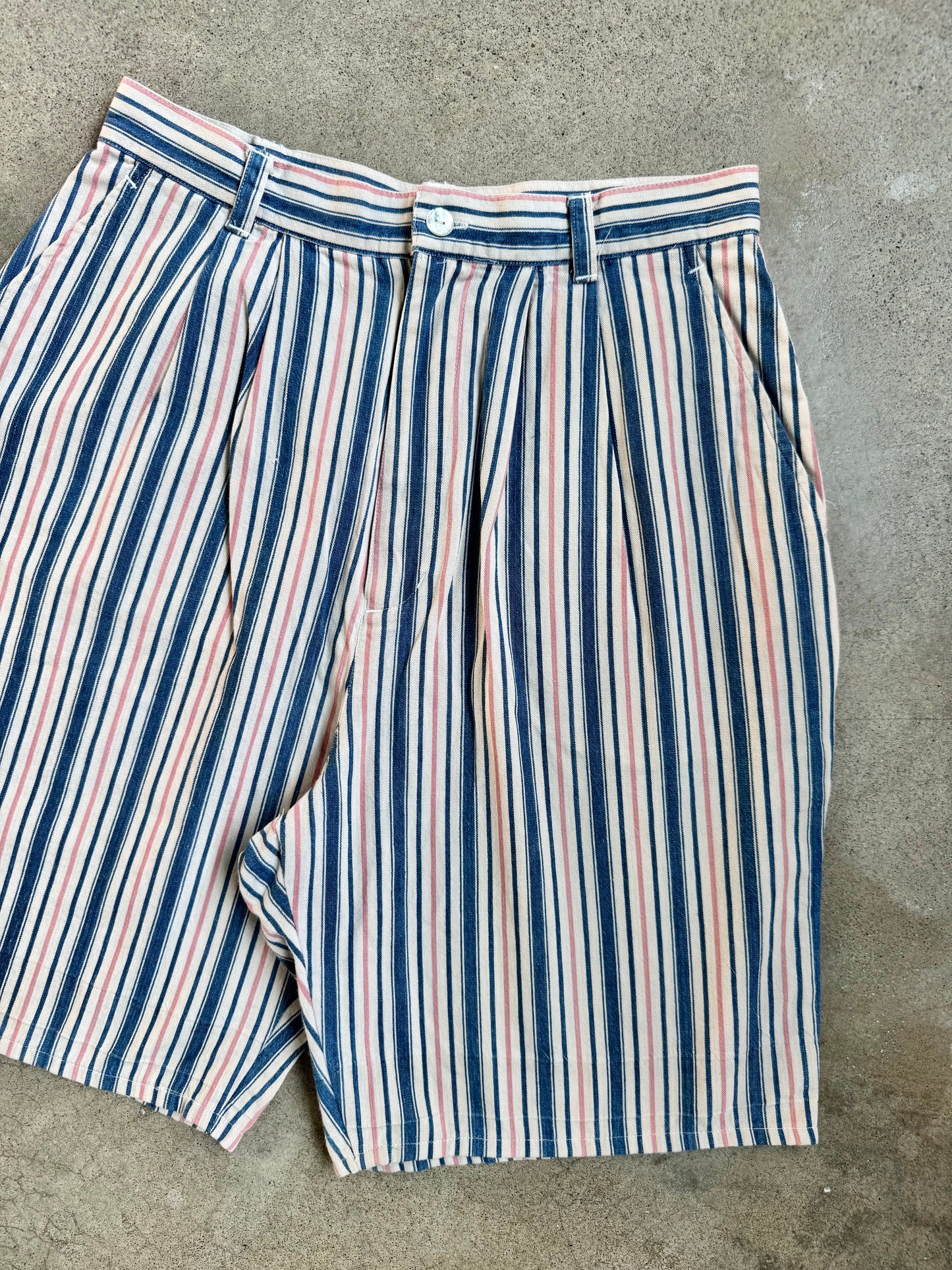 Vintage 1980s/90s Cambridge Country Store Striped Pleated Cotton Shorts | Waist 28”