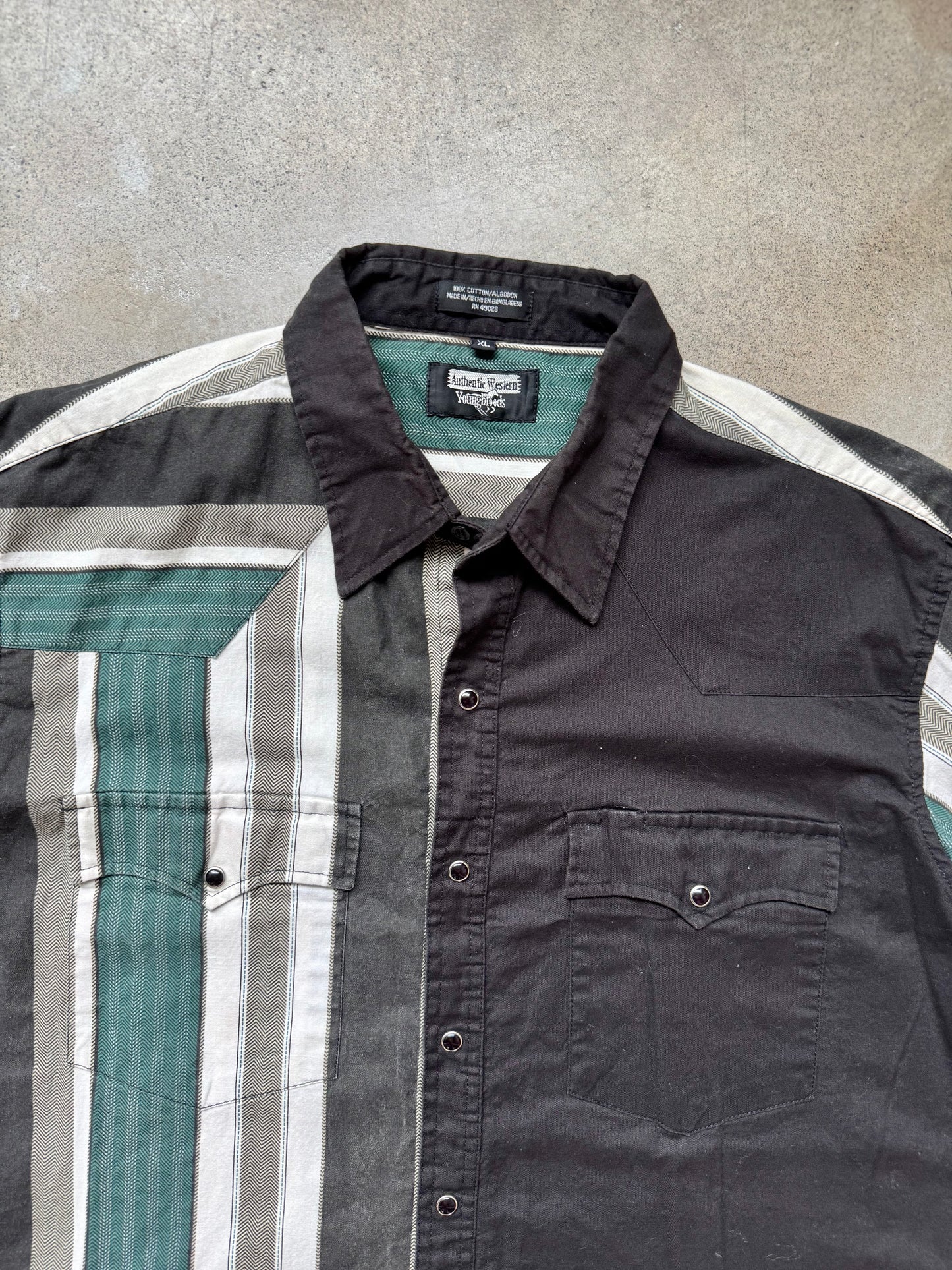 Vintage 1990s Youngbloods Black & Green Pearl Snap Short Sleeve Shirt | XL
