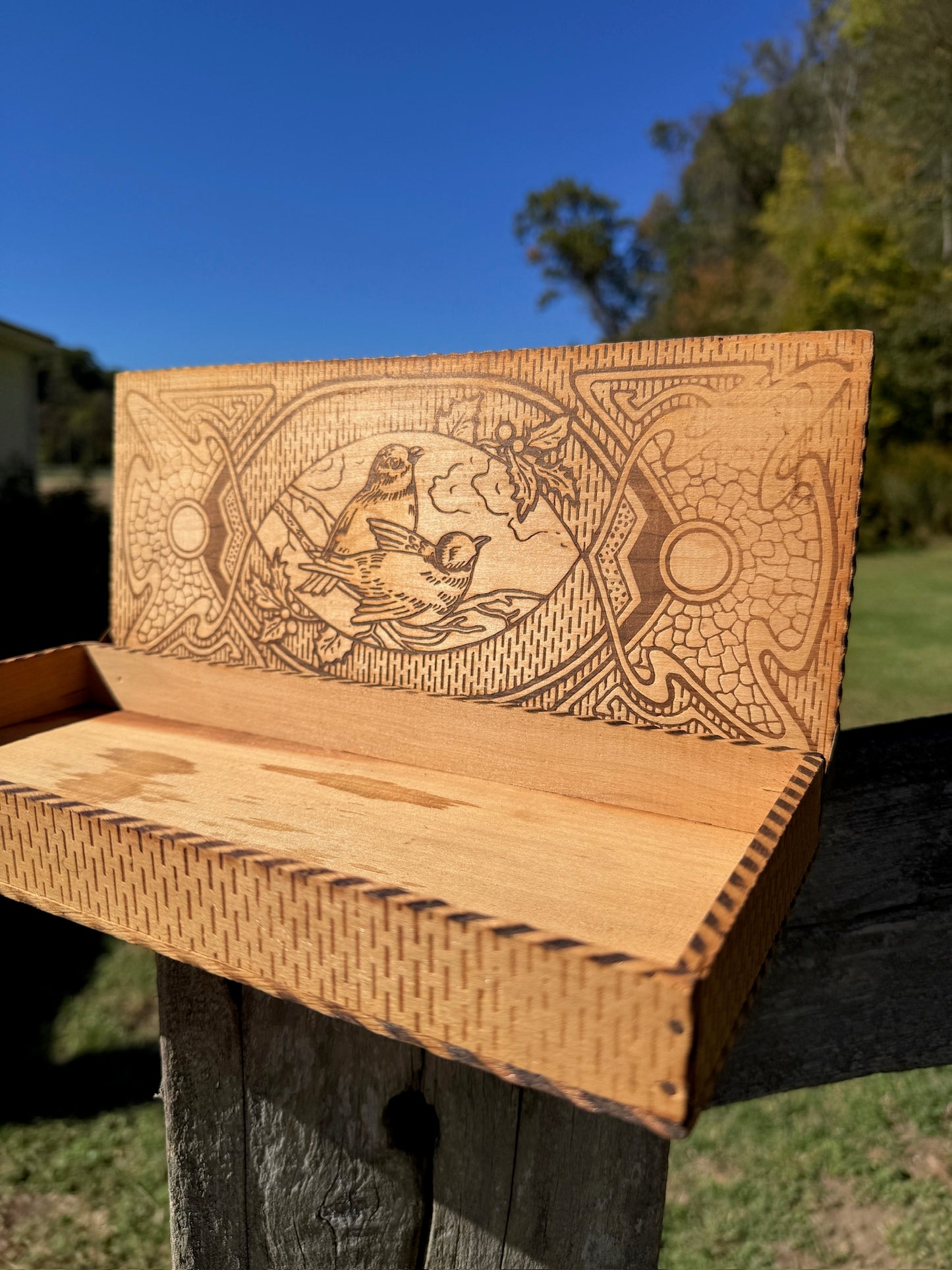 Vintage 1940s Wooden Bird Pattern Pyrography Box