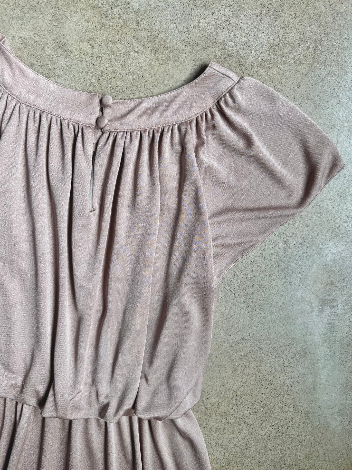 Vintage 1980s Taupe Cinch-Waist Flutter Sleeve Dress | S/M