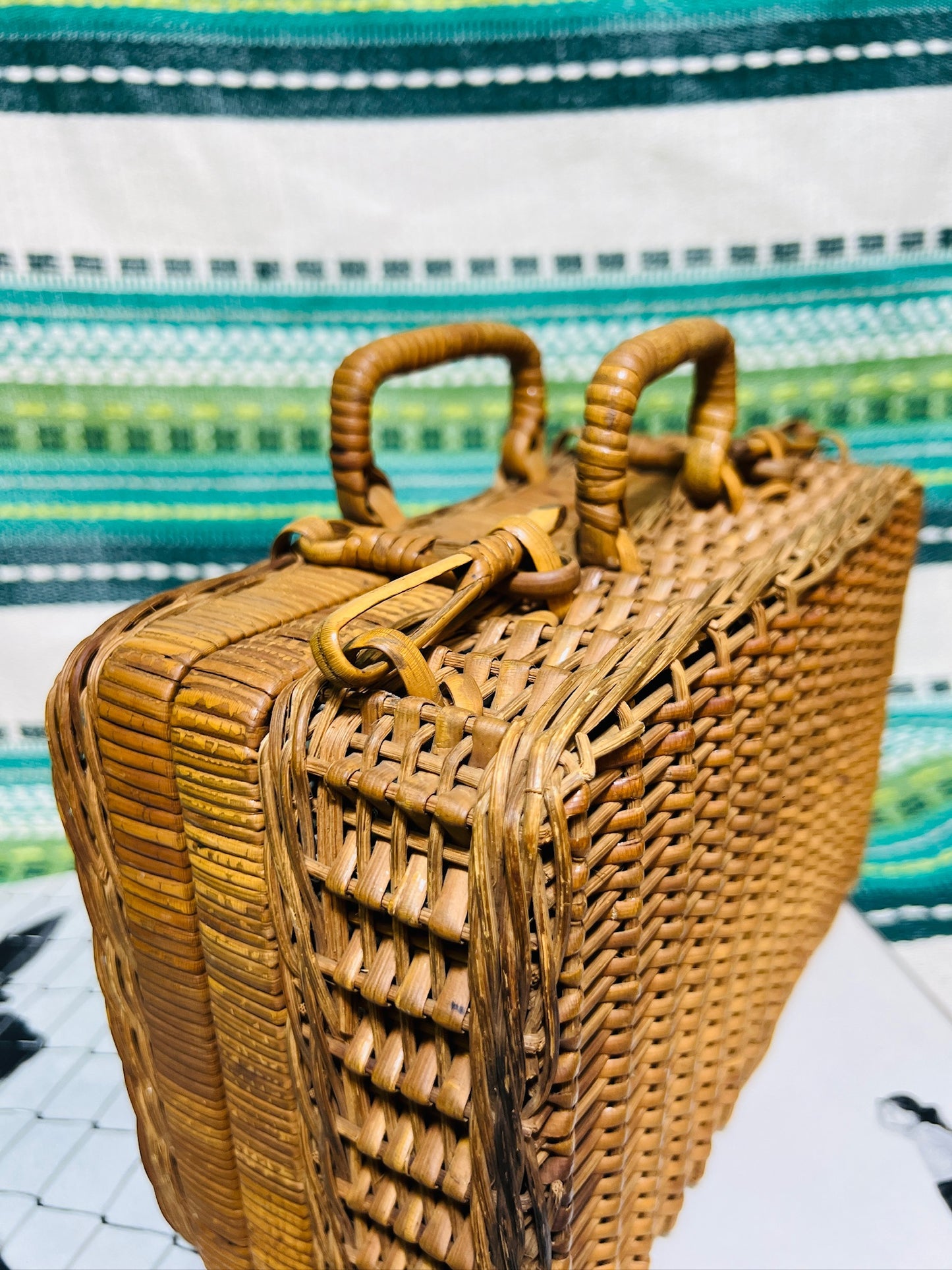 Vintage 1950s Wicker Picnic Basket Handbag