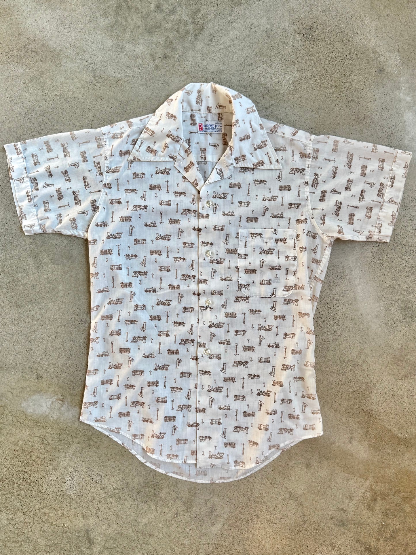 Vintage 1960s White & Brown Novelty Train Print Short Sleeve Shirt | Small
