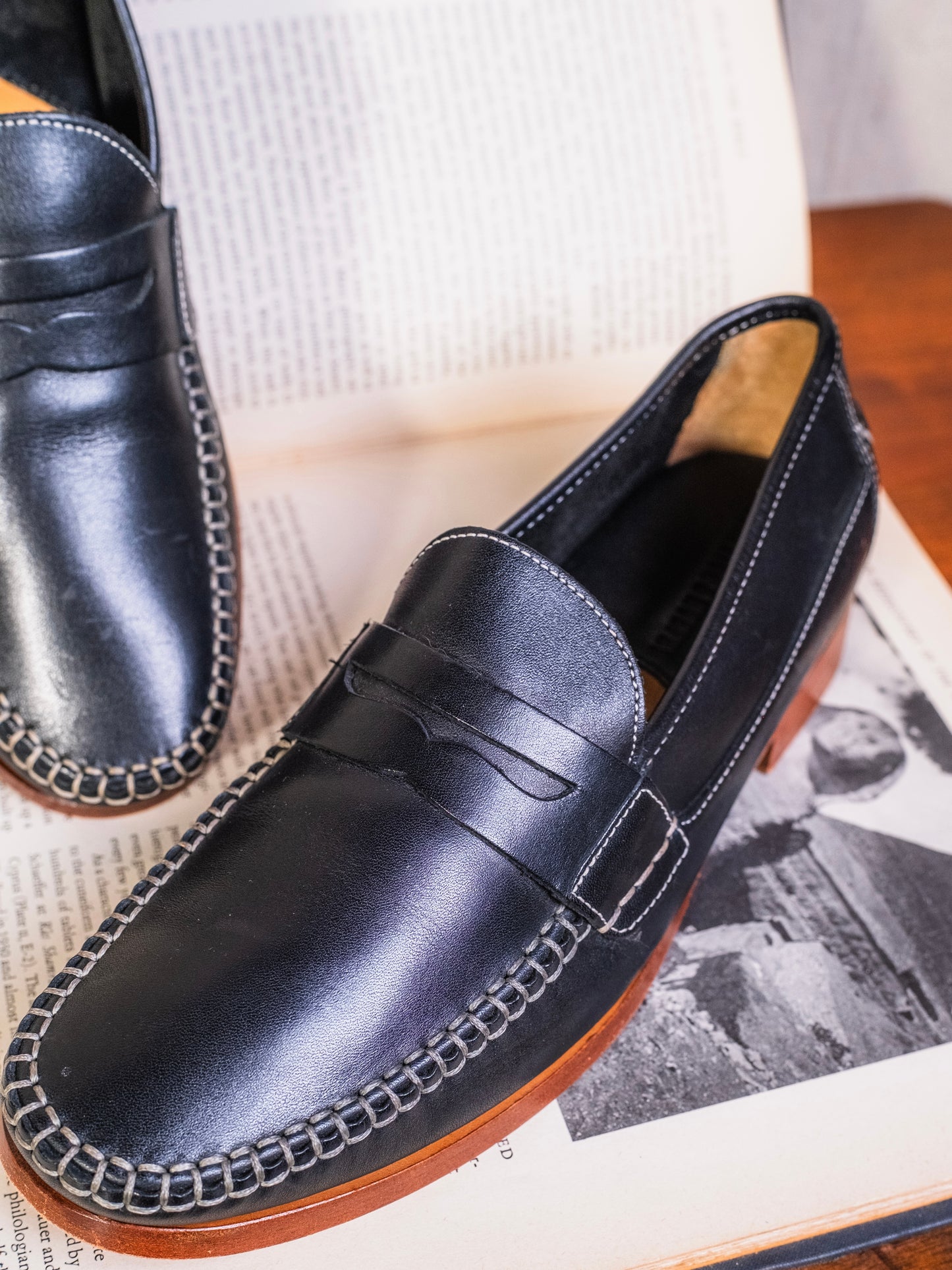 Vintage Johnston & Murphy Black Sheepskin Leather Loafers | Men’s 8