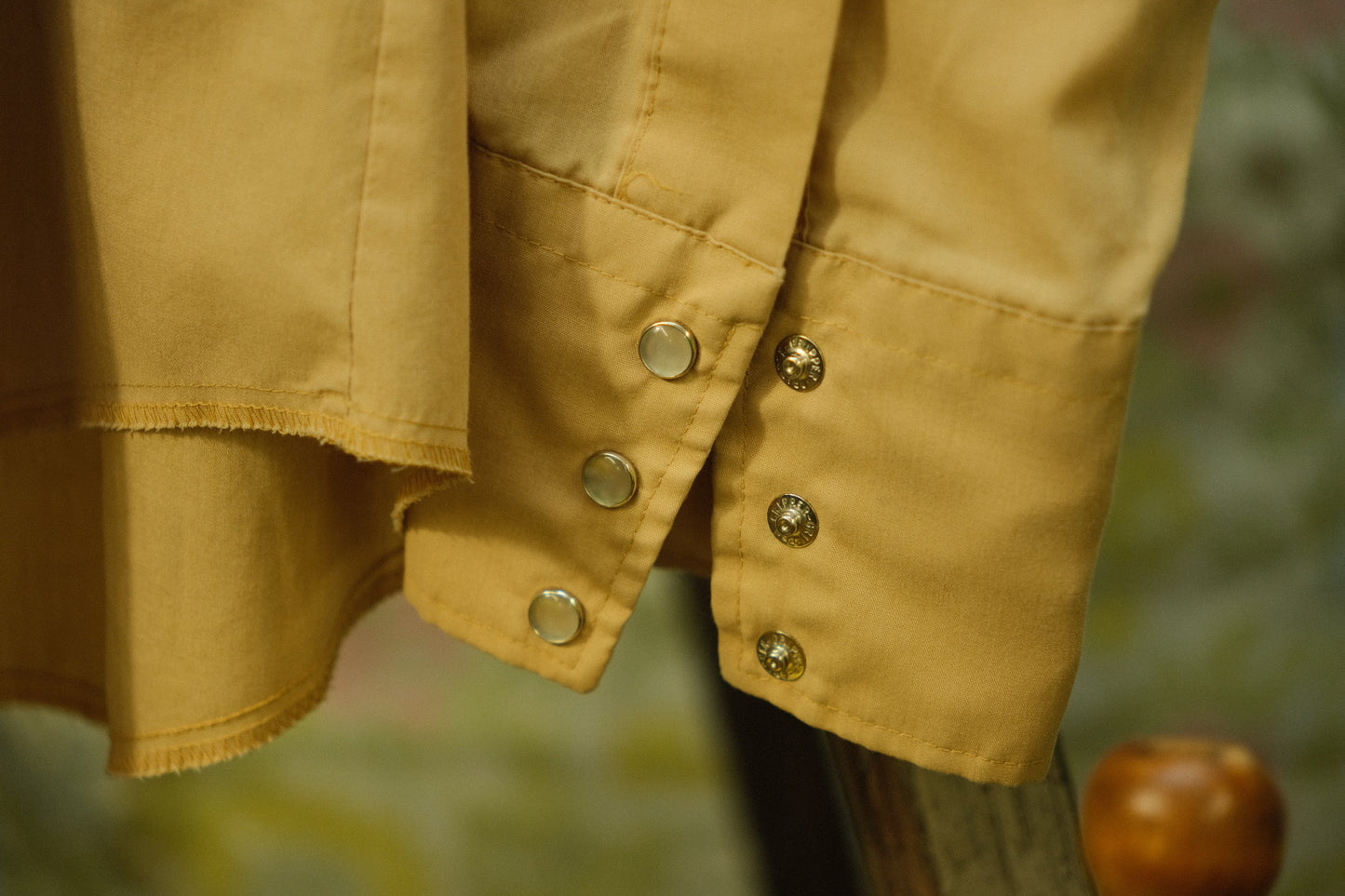 Vintage 1980s Chute Saddle Embroidered Pearl Snap Western Shirt